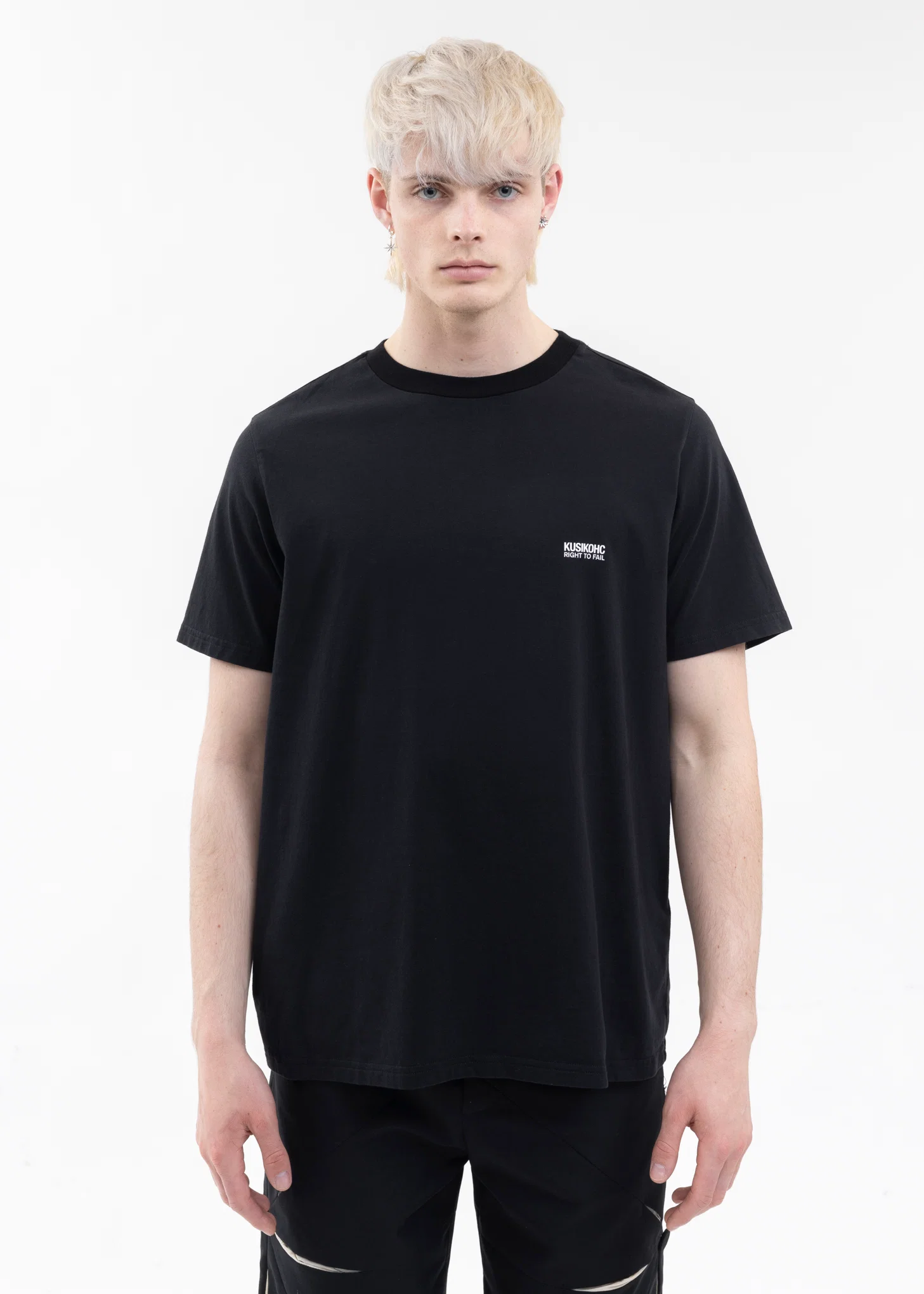 BLACK TWO GIRLS T-SHIRT