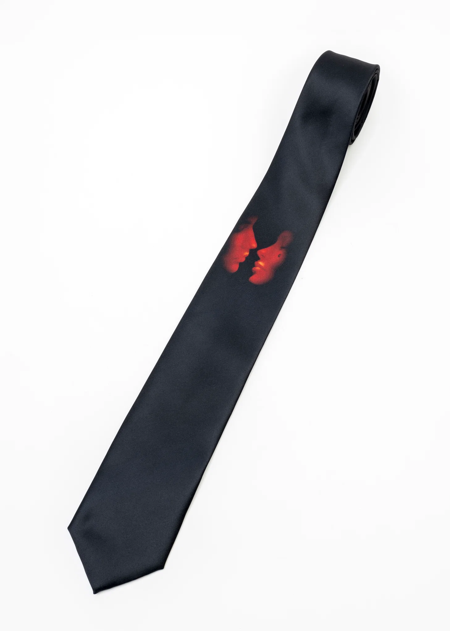 BLACK KISS TIE - Image 4