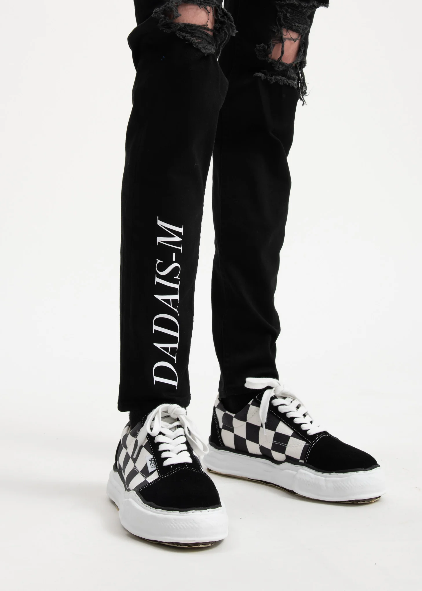 Black Knee Damaged Super Skinny Signature Trousers - Image 2