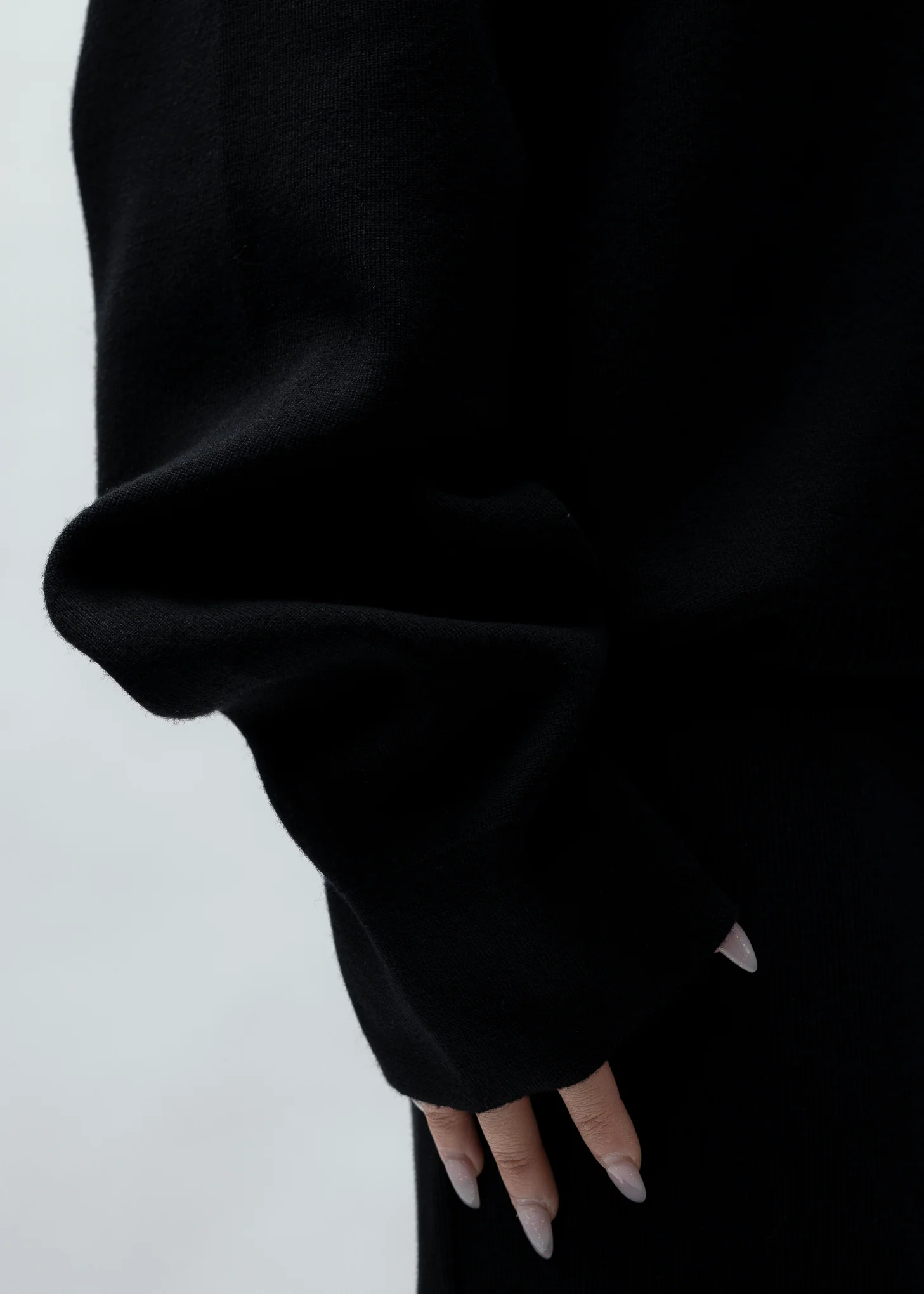 BLACK KNITTED CREWNECK JUMPER - Image 4
