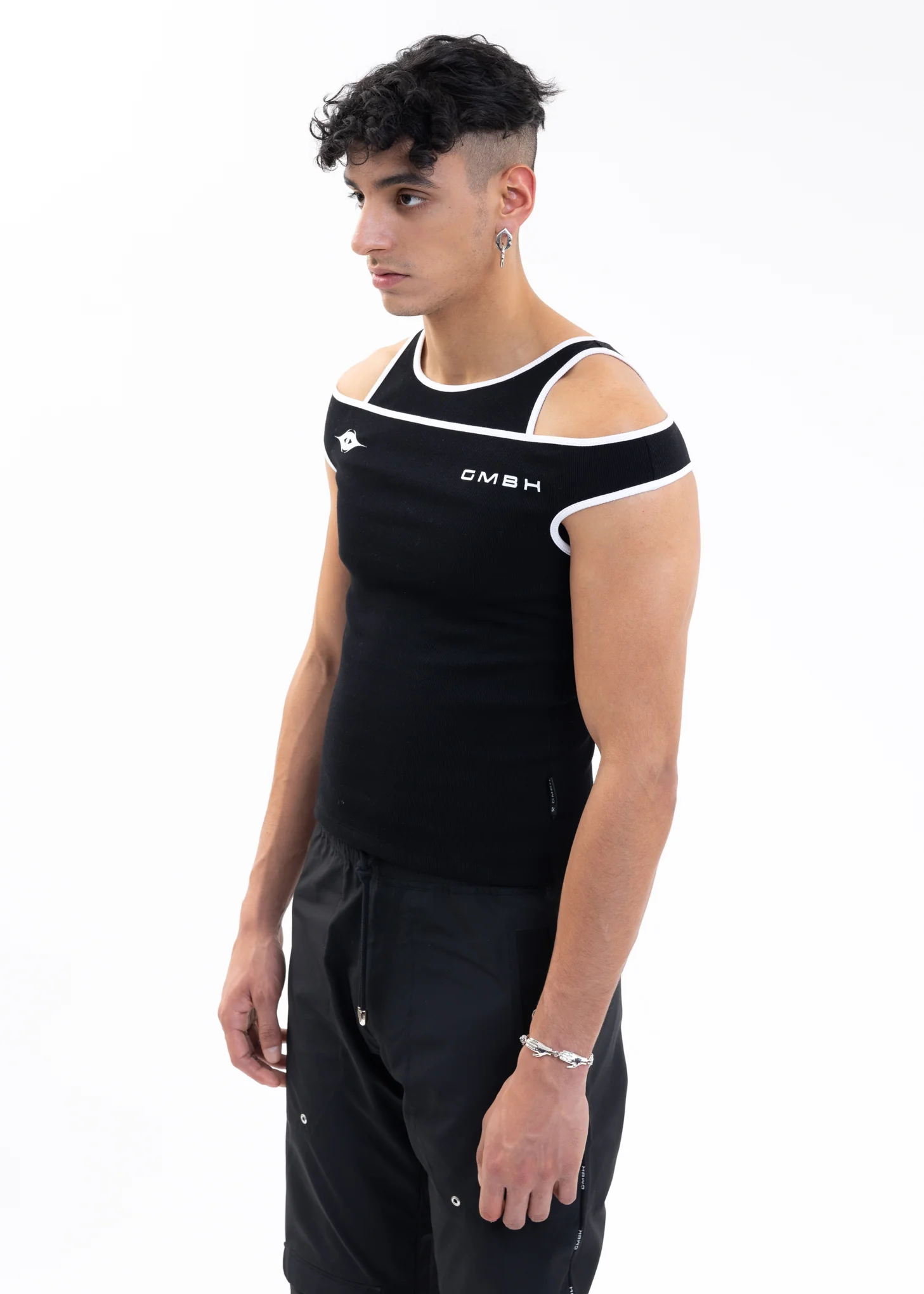 BLACK Knitted OFF SHOULDER TANK TOP - Image 4