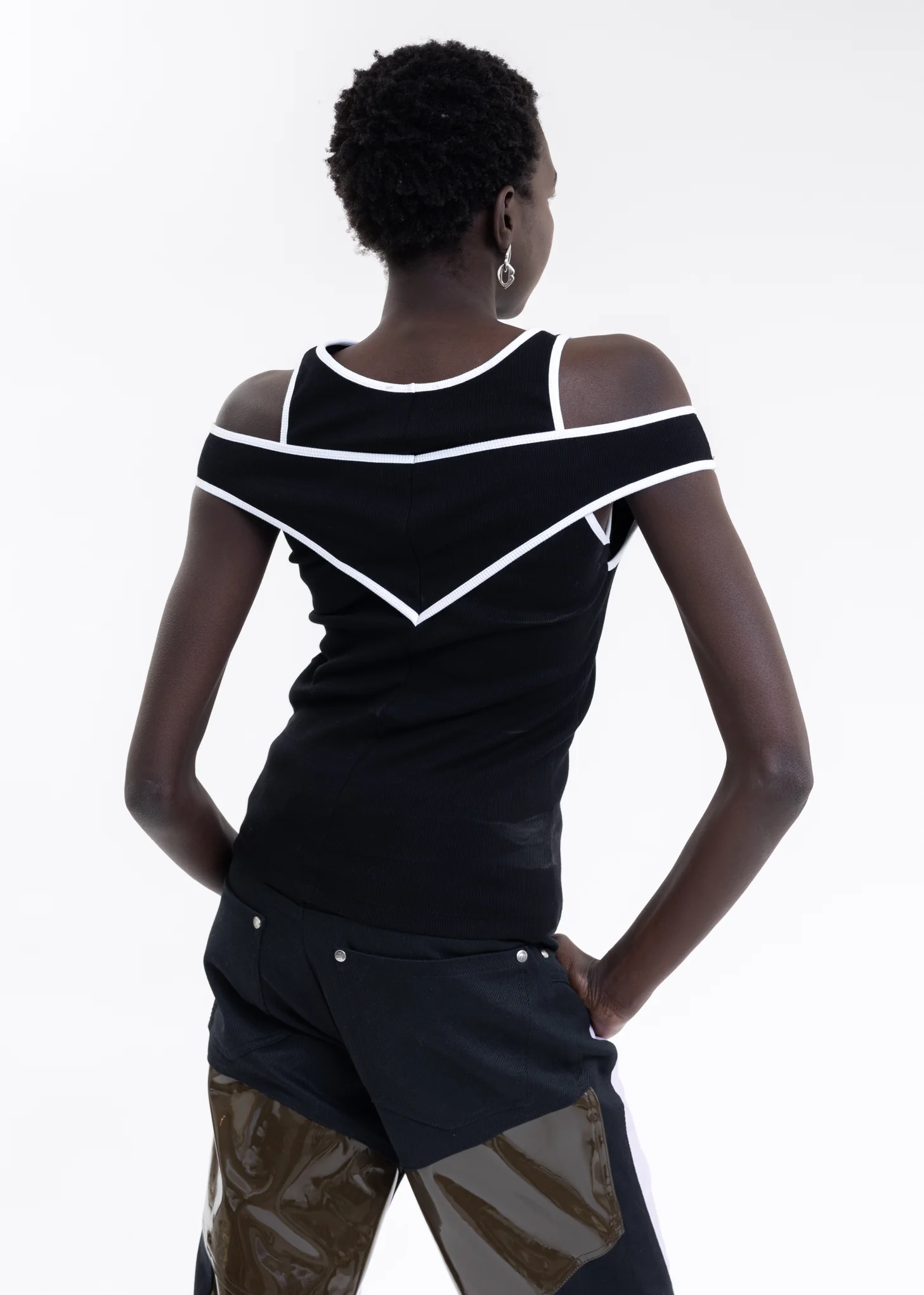 BLACK Knitted OFF SHOULDER TANK TOP - Image 2