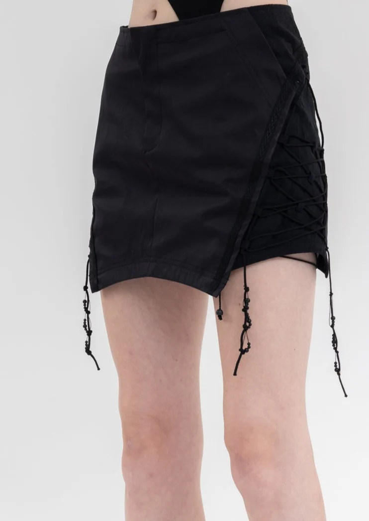 BLACK LACED MINI SKIRT - Image 4