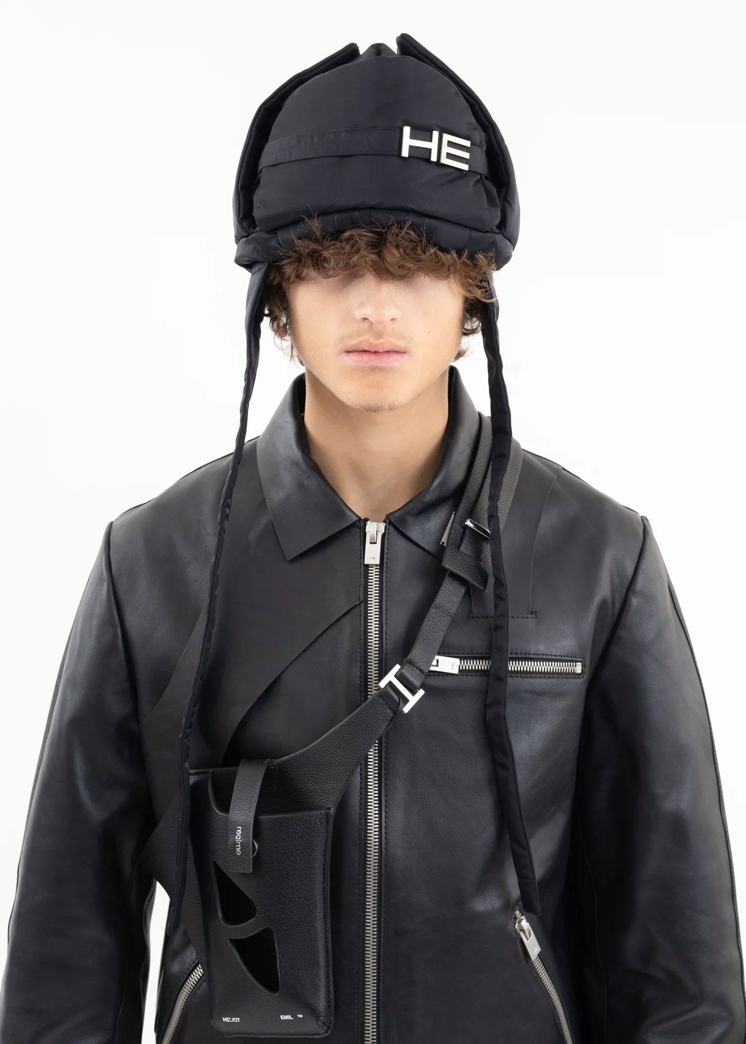 BLACK LEATHER PHONE HOLDER HARNESS - Image 9
