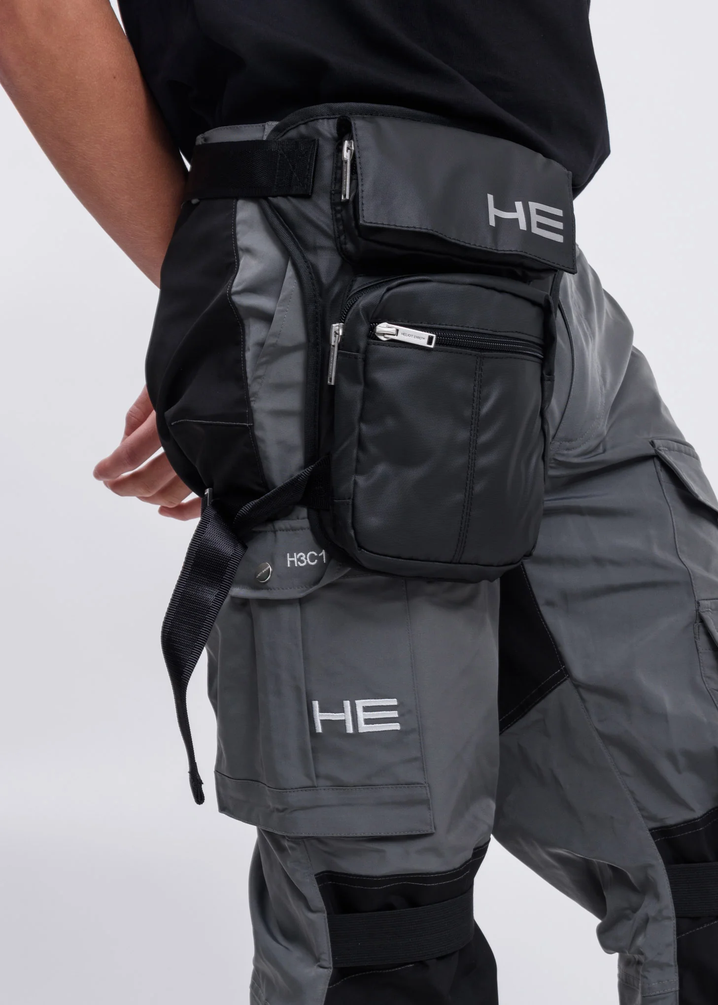 Black Leg Bag