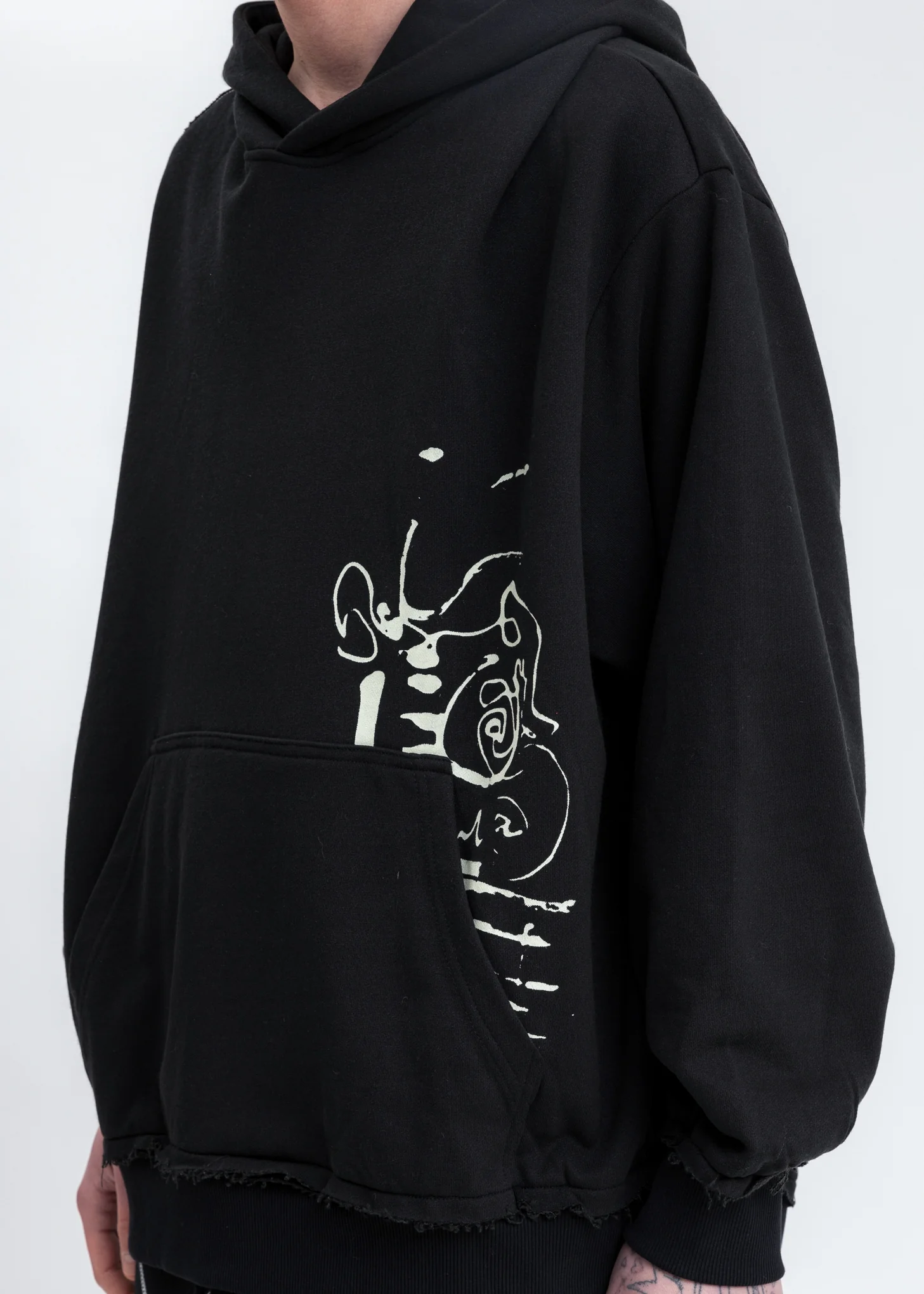 Black â€˜LINELLAE PT. 5â€™ Hoodie - Image 5