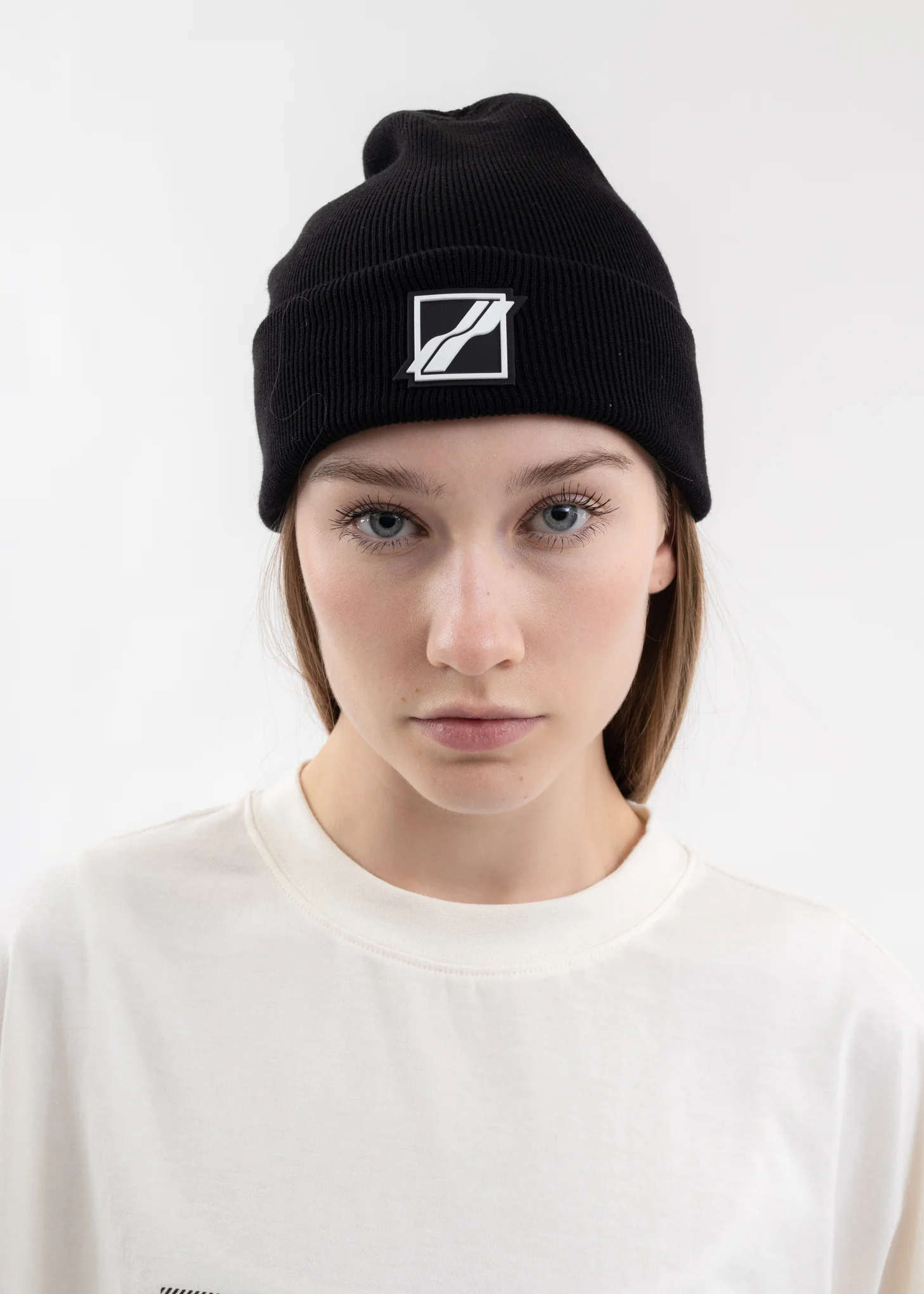 BLACK LOGO EMBROIDERED BEANIE - Image 2