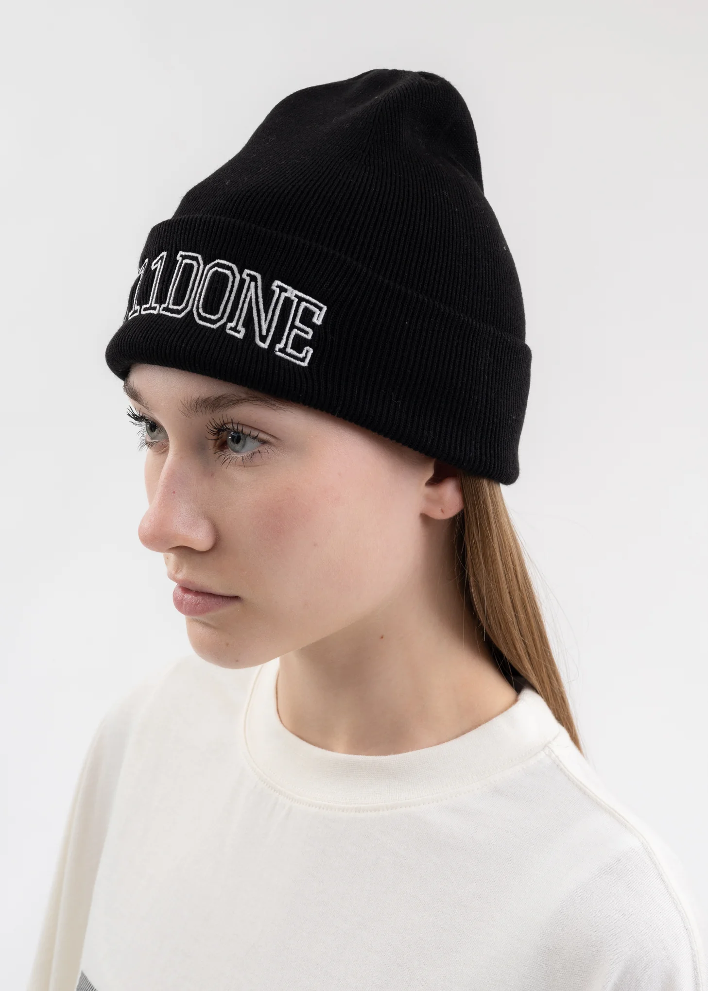 BLACK LOGO EMBROIDERED BEANIE - Image 4