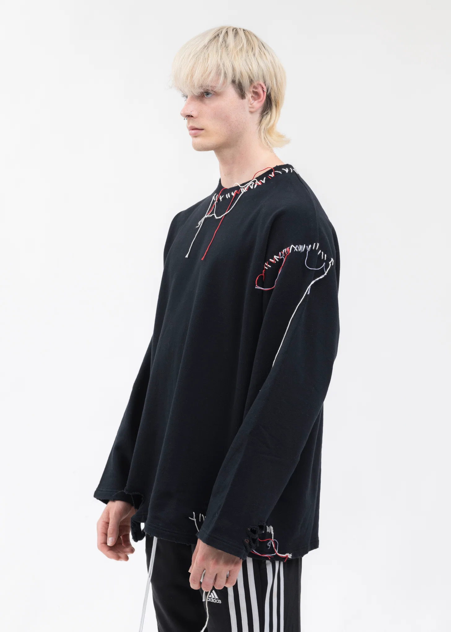 Black LOOPING DAMAGE SWEAT - Image 3