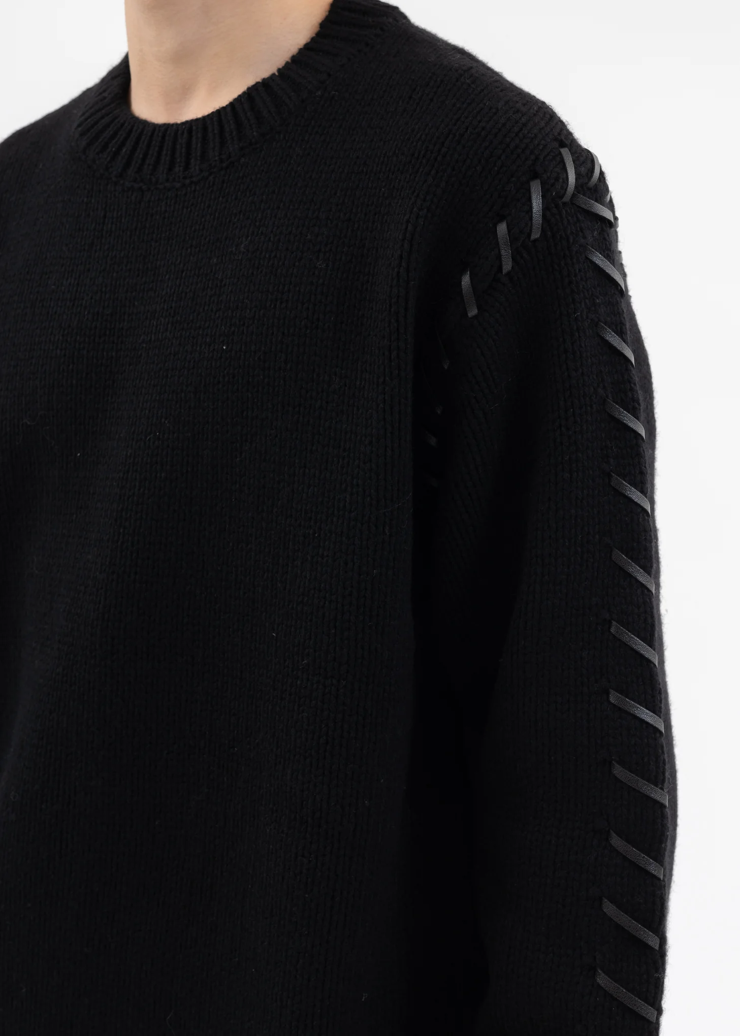 Black LOOPING KNIT - Image 4