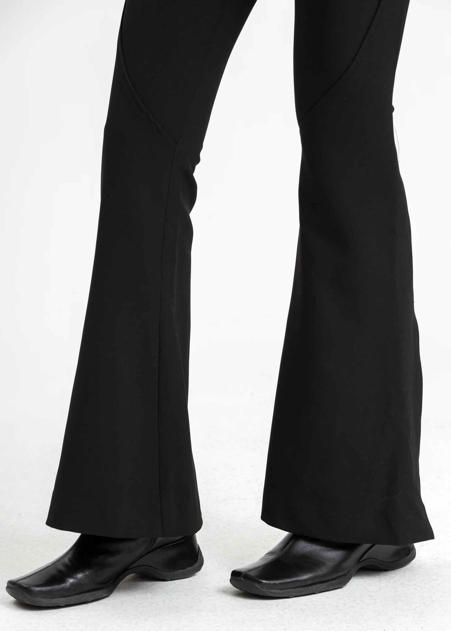 Black Lotus Pant - Image 5
