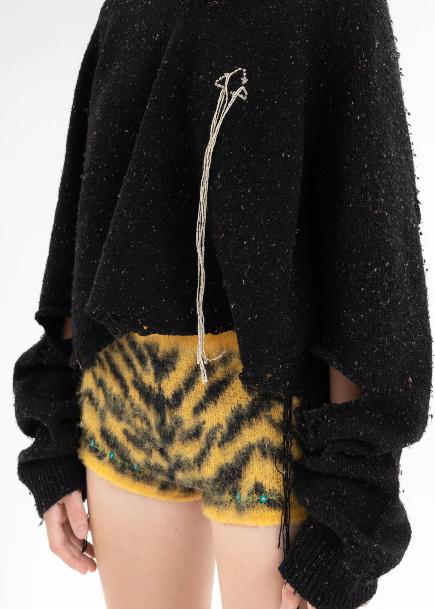 Black MAGNET ATTACHED KNIT PULLOVER - Image 7