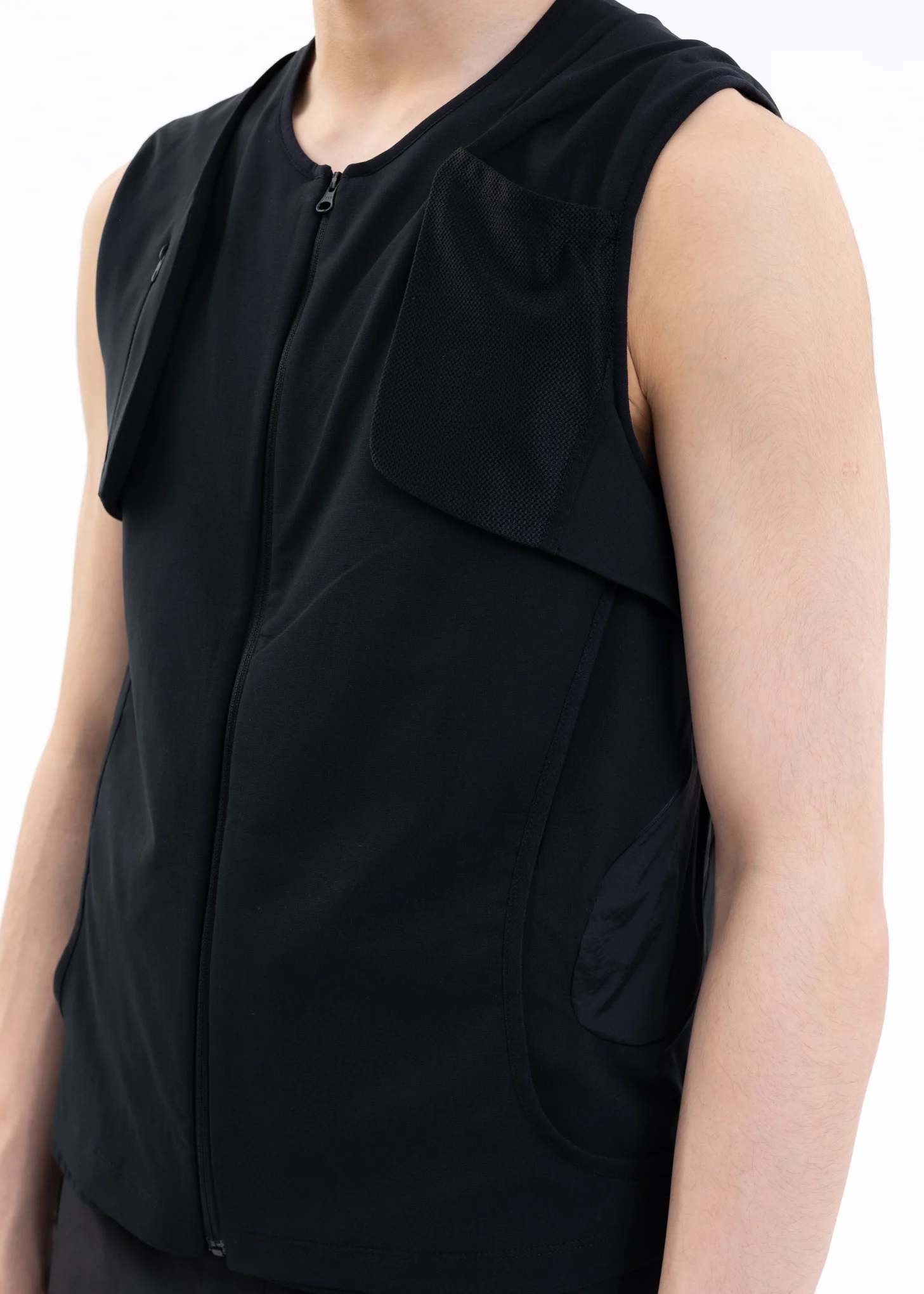 Black MARATHON VEST - Image 5