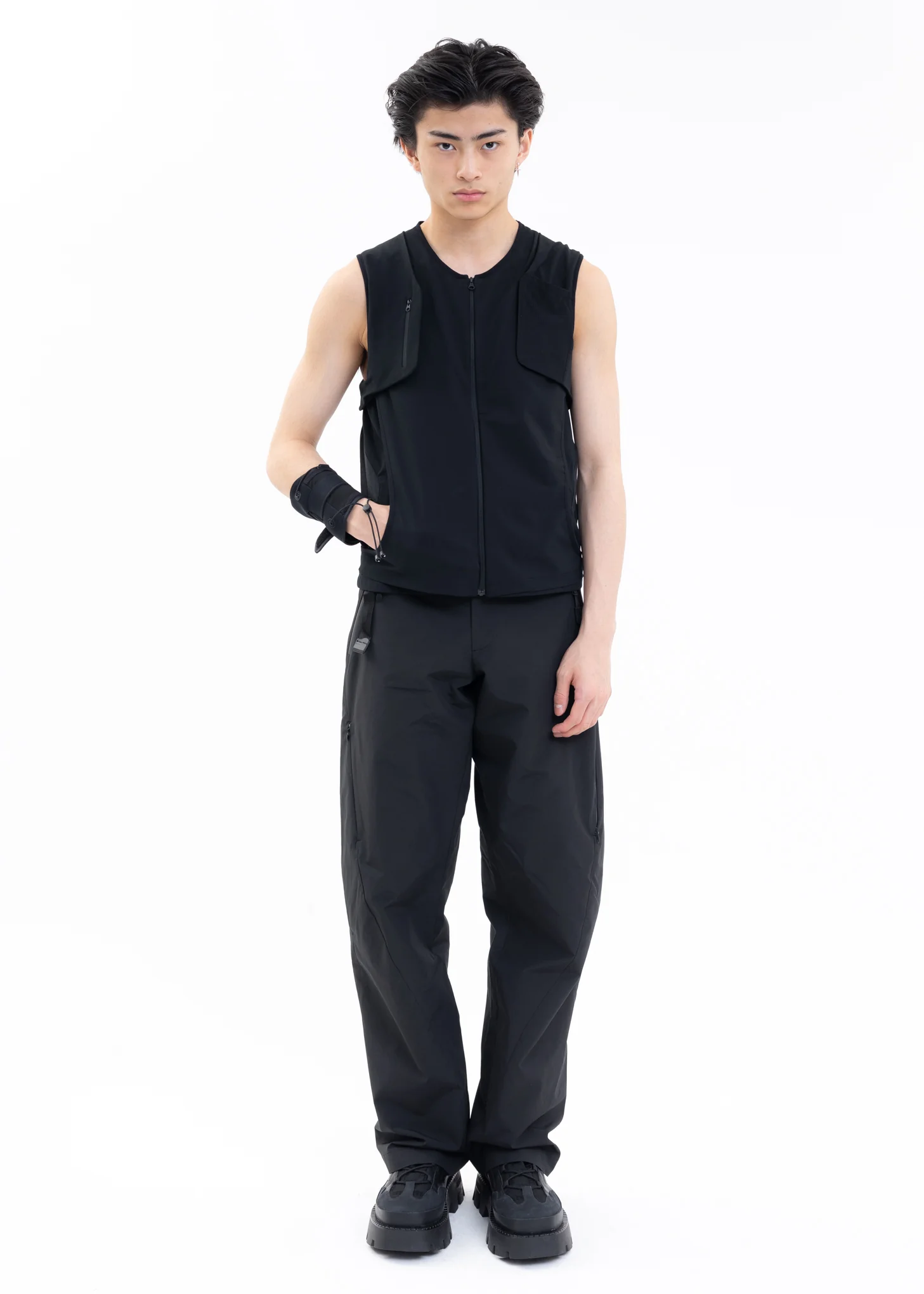 Black MARATHON VEST - Image 6