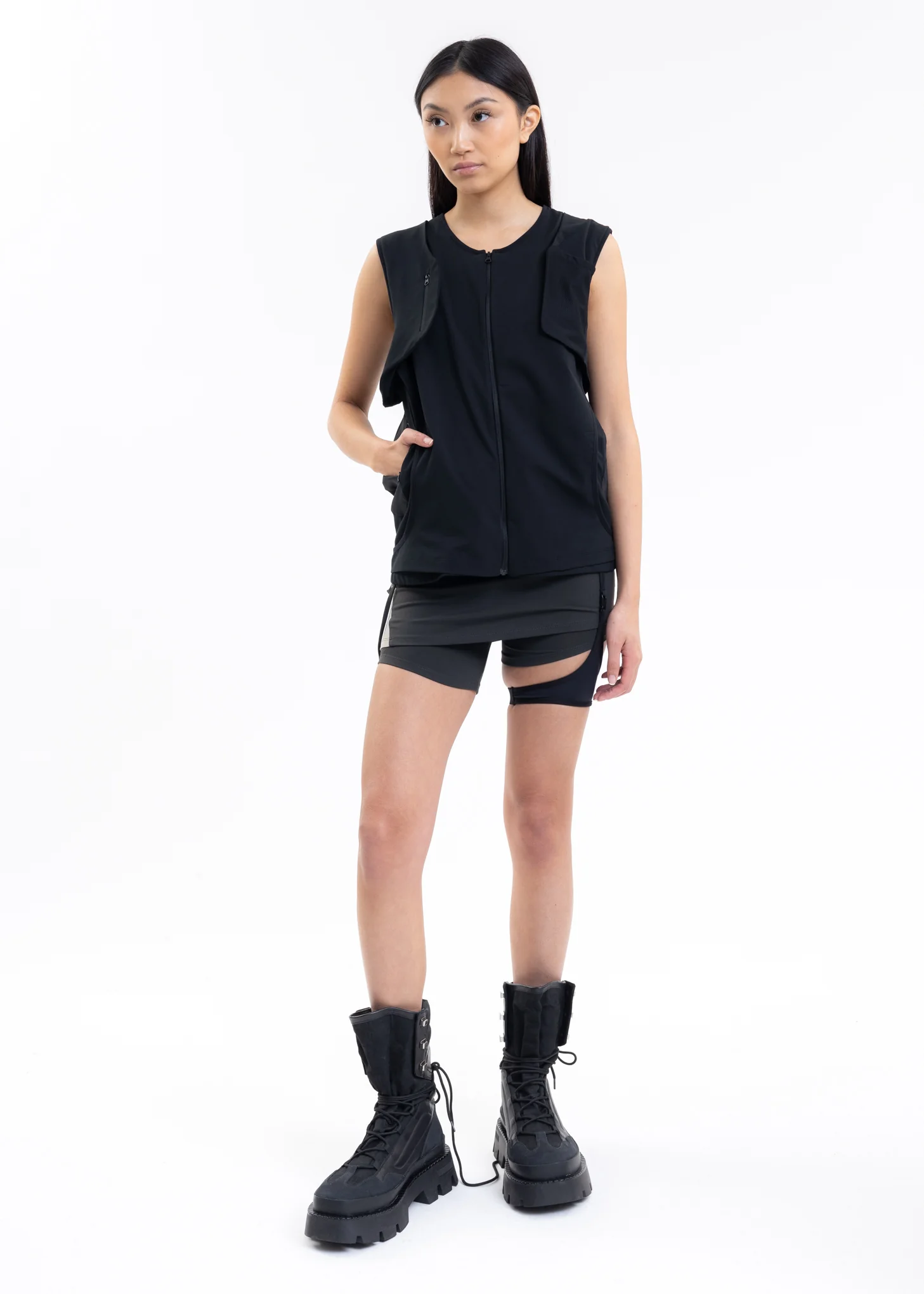 Black MARATHON VEST - Image 6