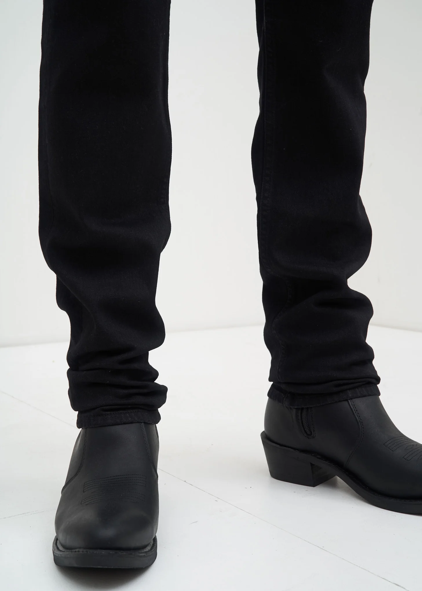 Black Masc Hi Straight Jeans in Black - Image 6