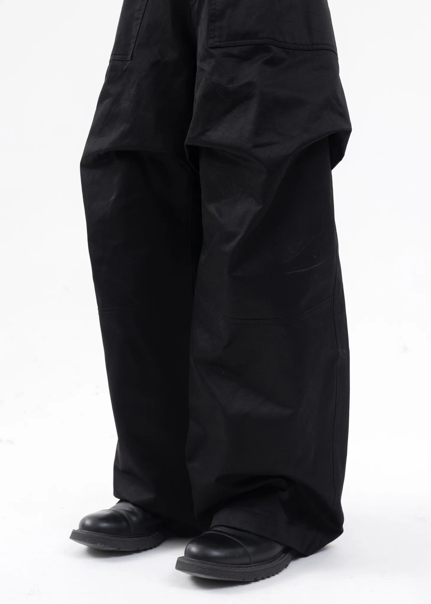 BLACK MENS SOLID FLAP POCKET WIDE-FIT PANTS - Image 3