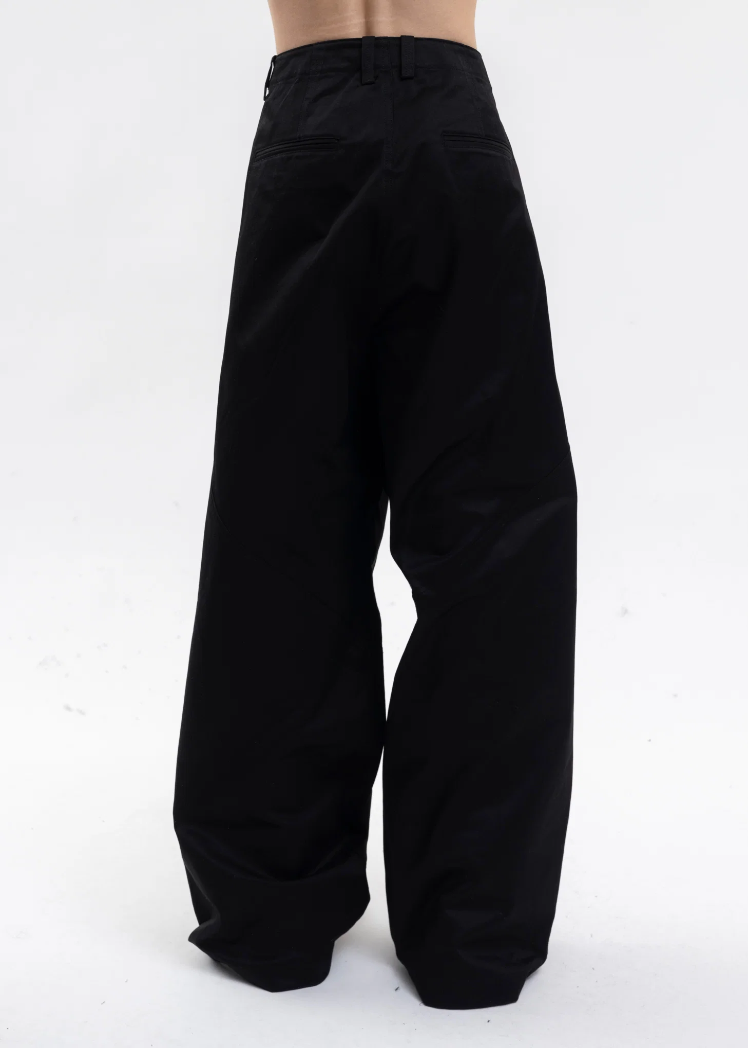BLACK MENS SOLID FLAP POCKET WIDE-FIT PANTS - Image 4