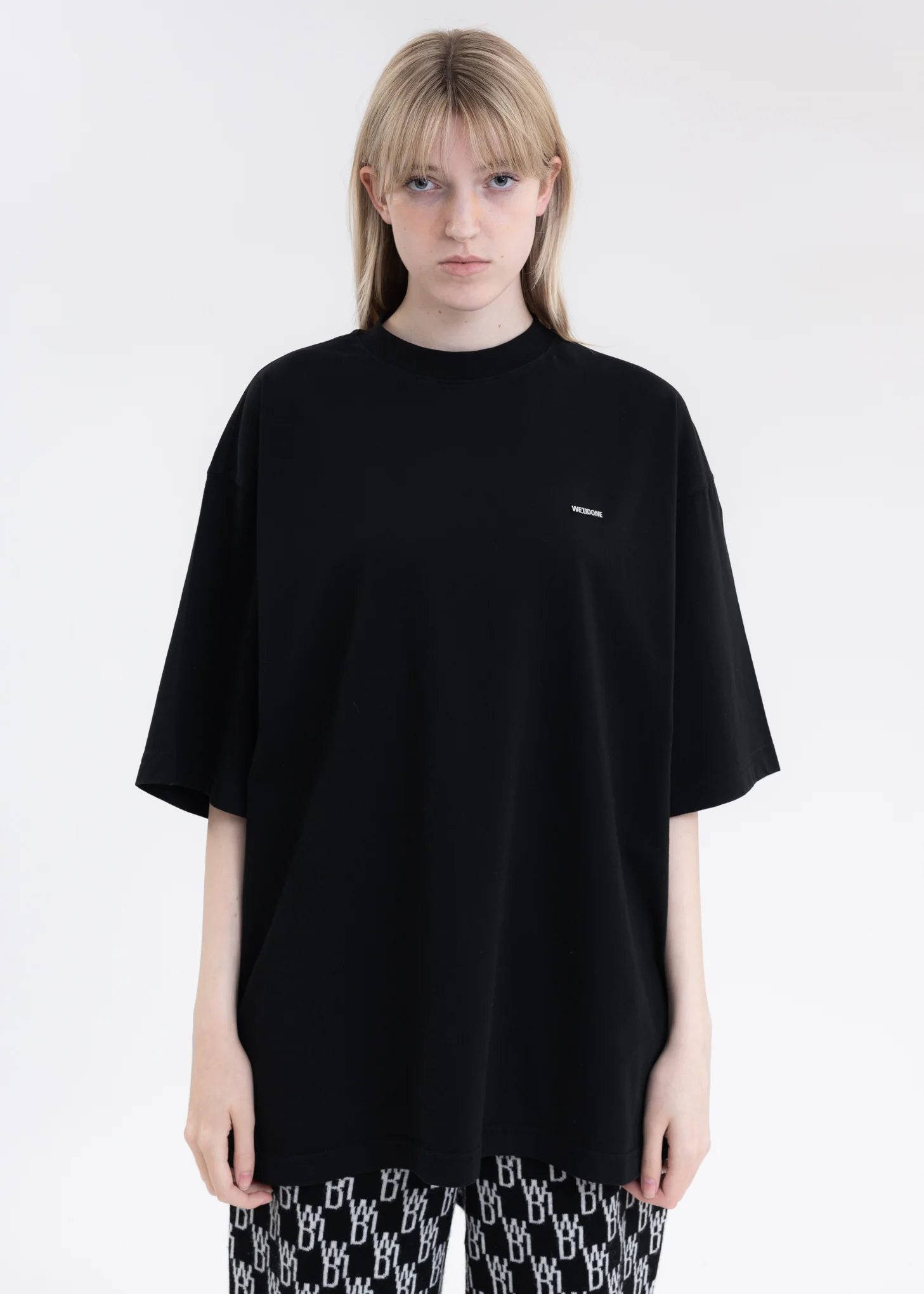 BLACK METAL LOGO T-SHIRT
