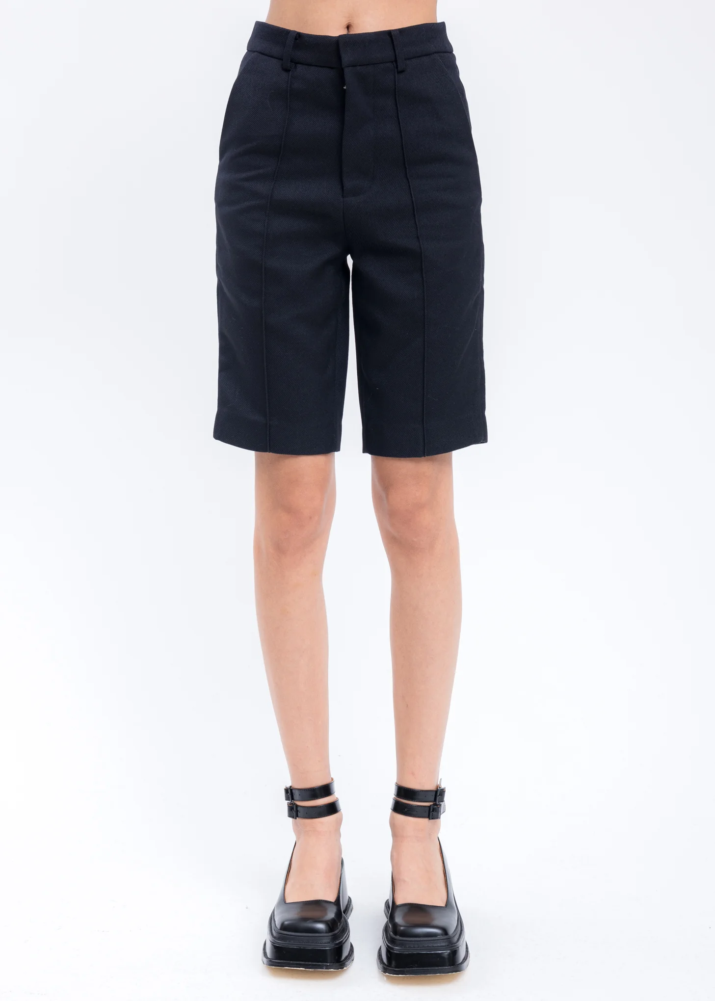 Black Middle Shorts