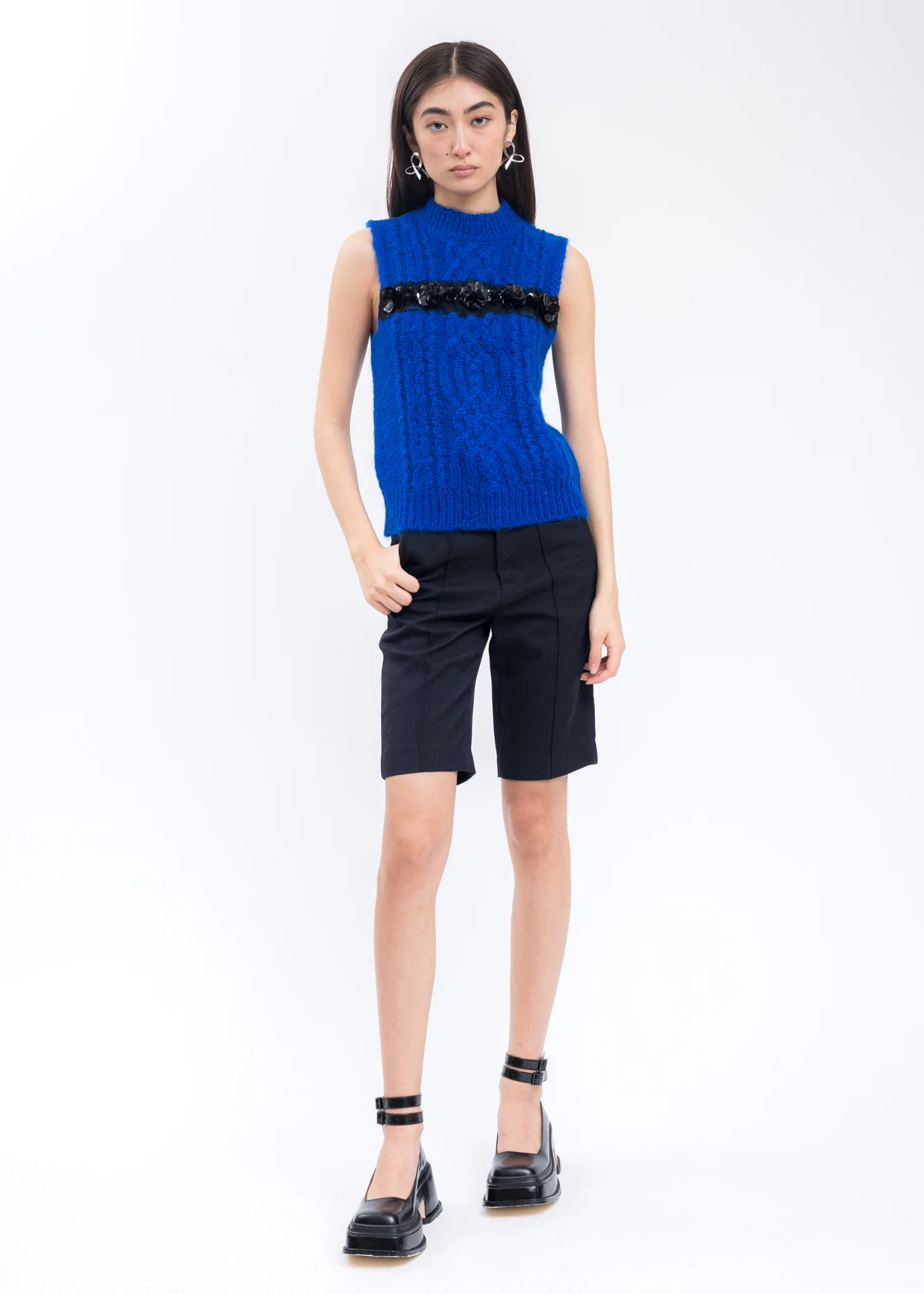 Black Middle Shorts - Image 5