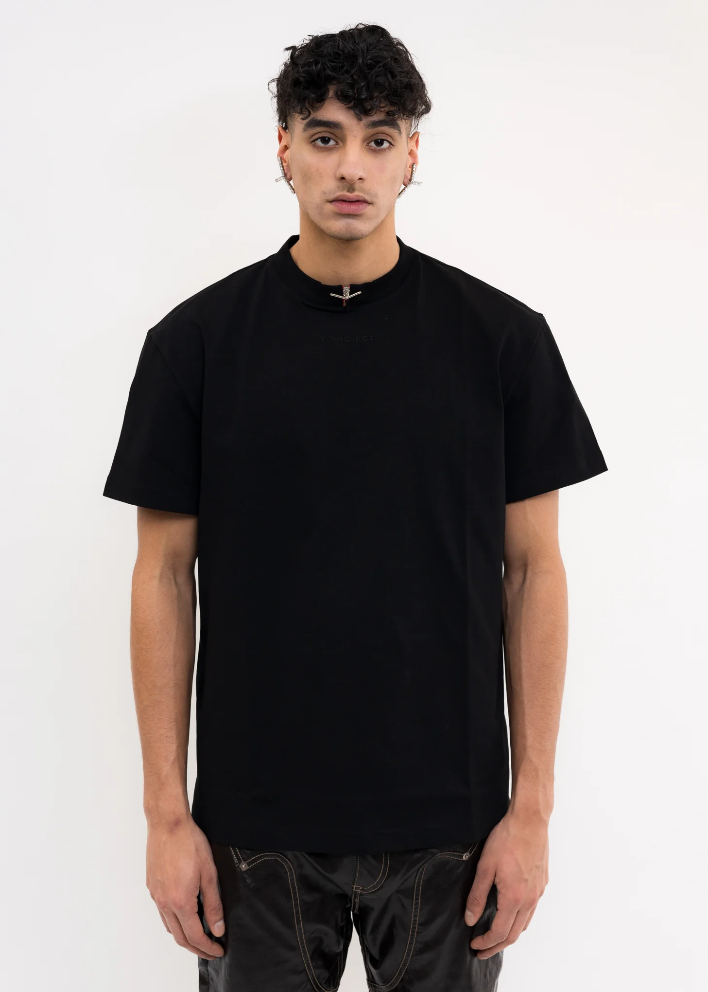 Black MINI Y ZIP T-Shirt