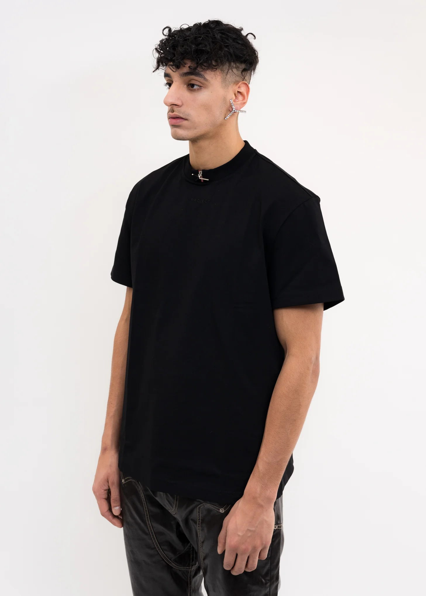 Black MINI Y ZIP T-Shirt - Image 3
