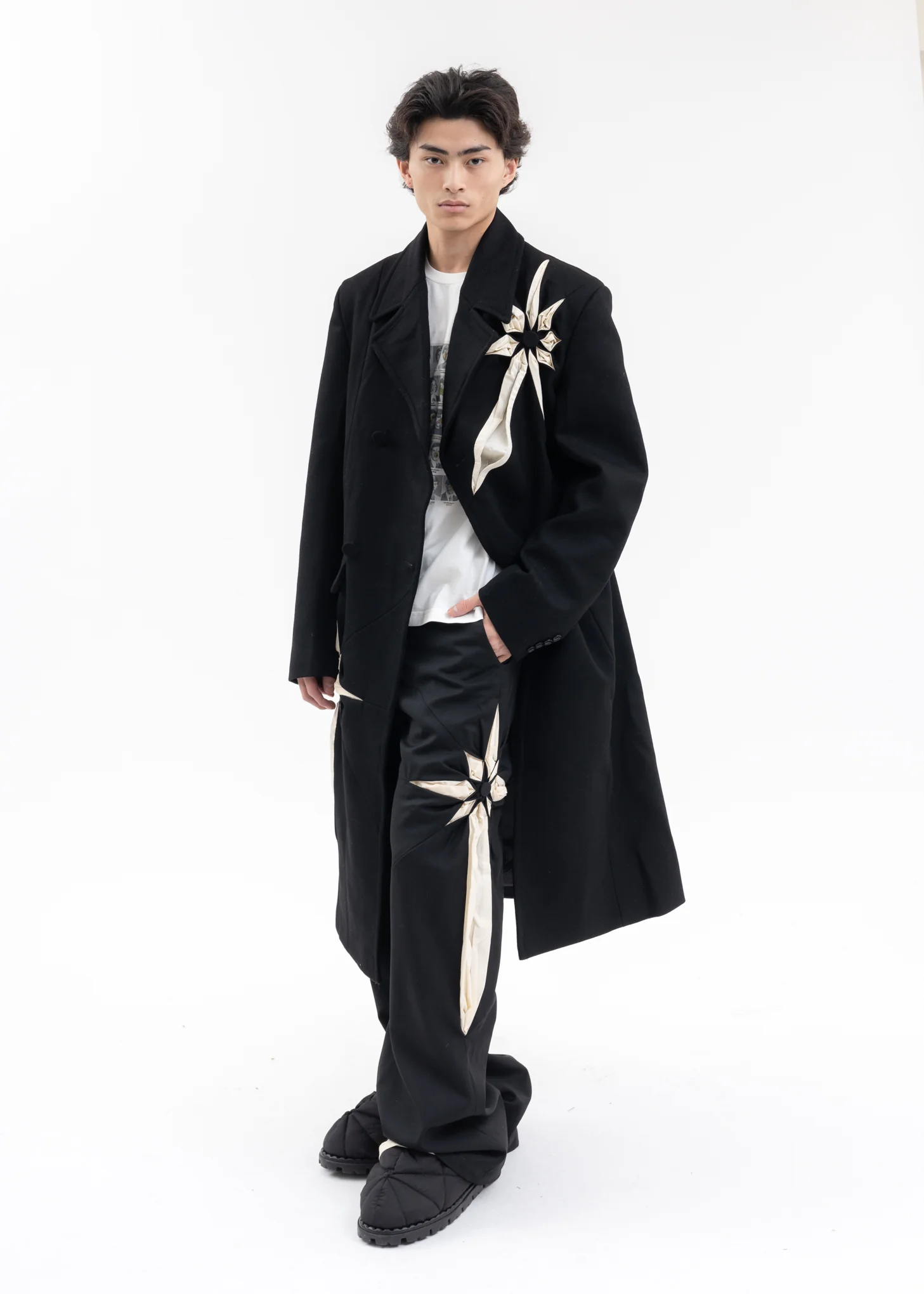 BLACK ORIGAMI FLOWER COAT - Image 6