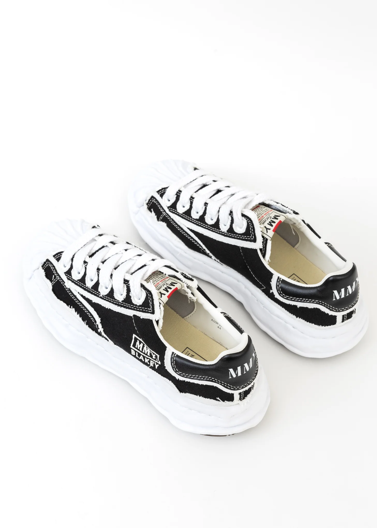 Black Original Sole Double-Layered Canvas Low-Top Sneaker (BLAKEY LOW) - Image 4