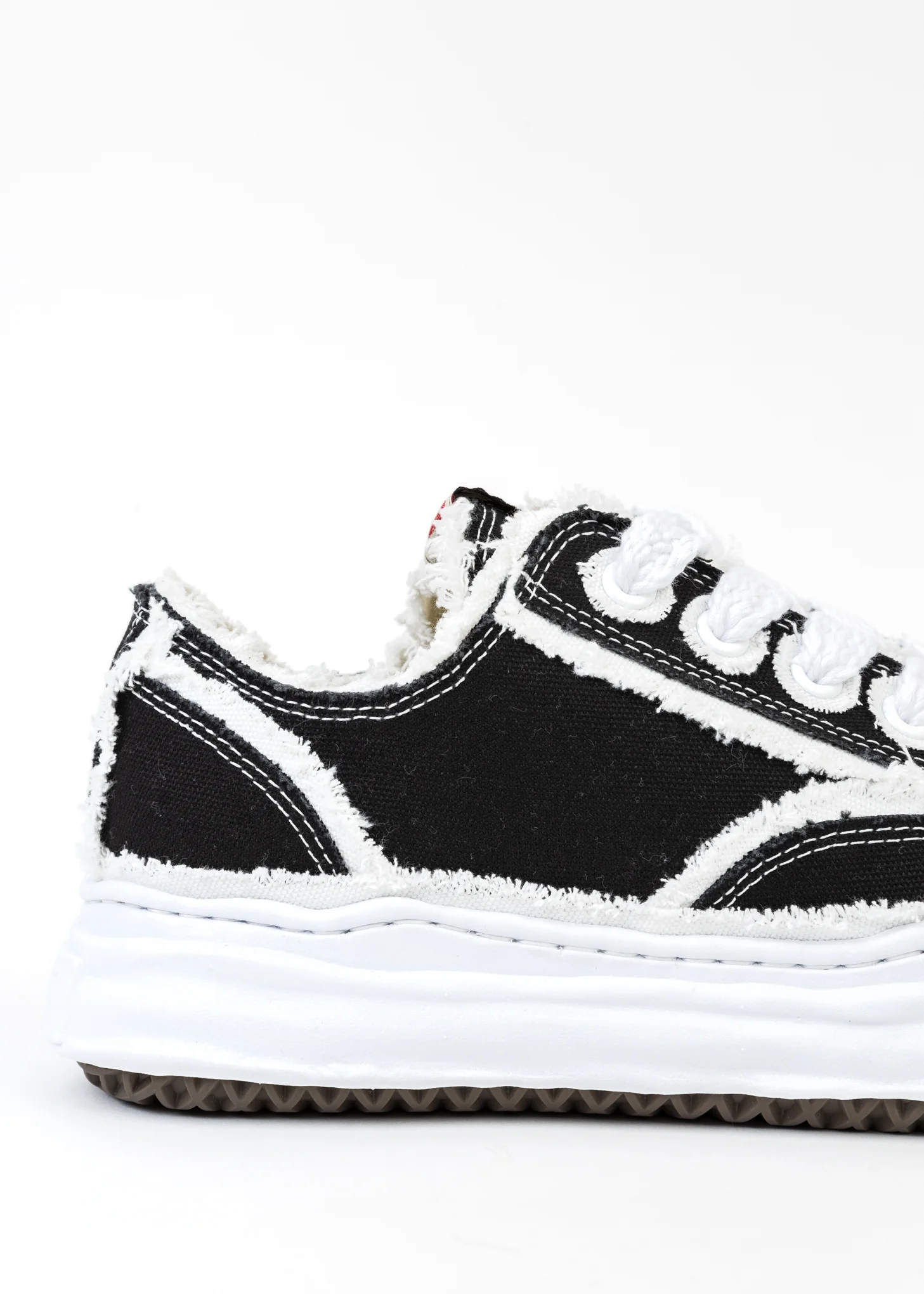 Black Original Sole Double-Layered Canvas Low-Top Sneaker (PETERSON LOW) - Image 7