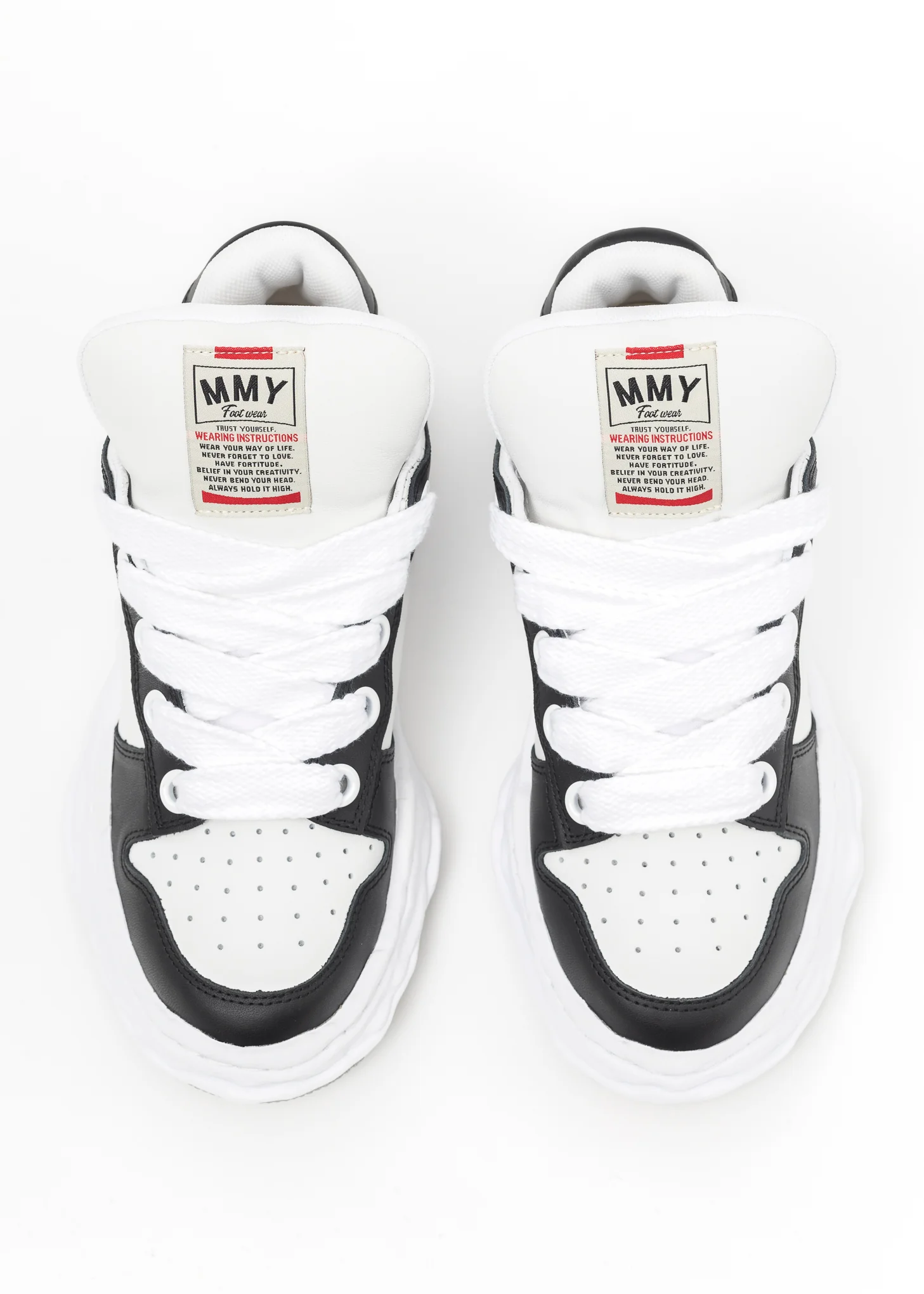 Black/White Original Sole Leather Puffer Low-Top Sneaker (WAYNE) - Image 2