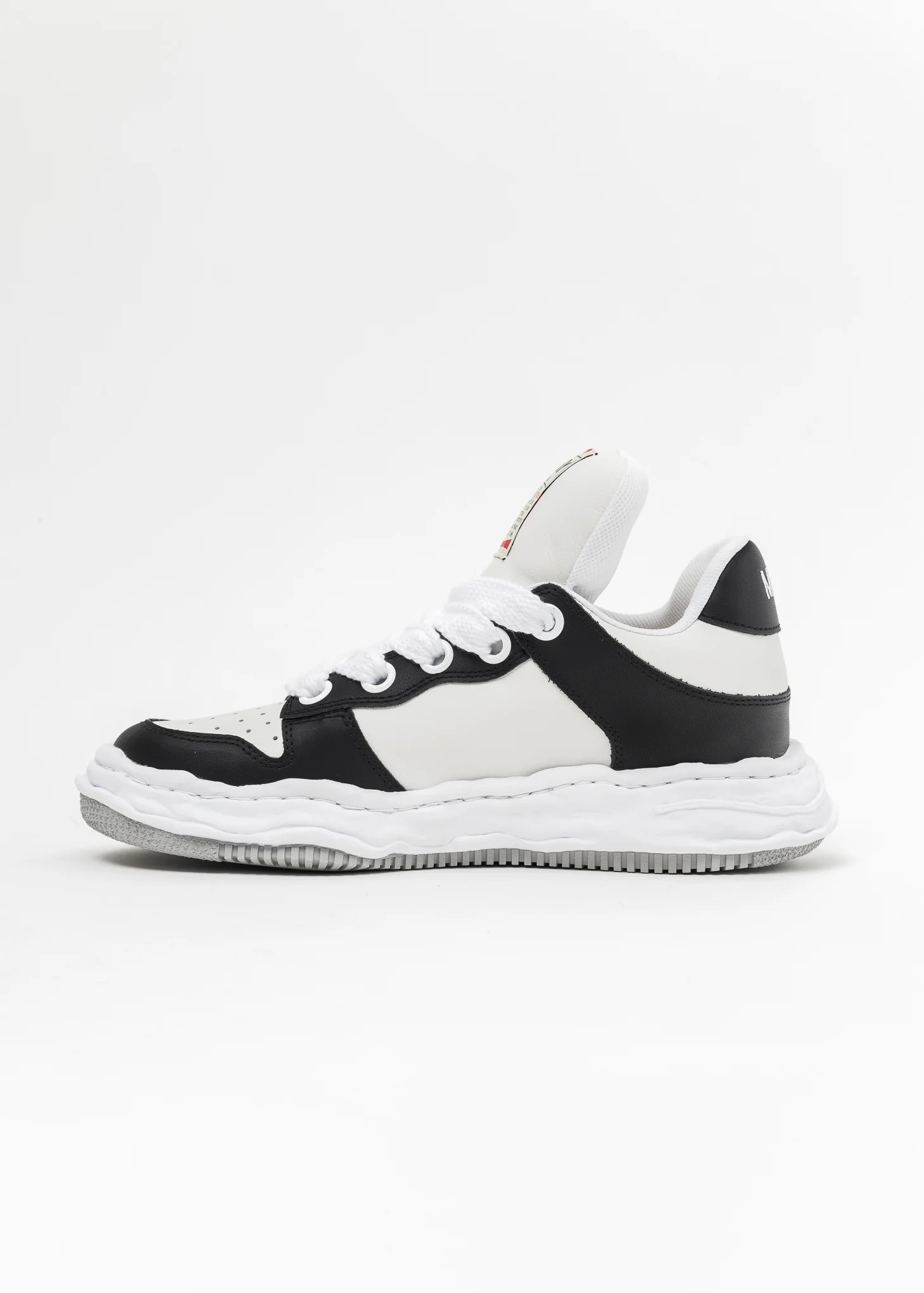Black/White Original Sole Leather Puffer Low-Top Sneaker (WAYNE) - Image 6