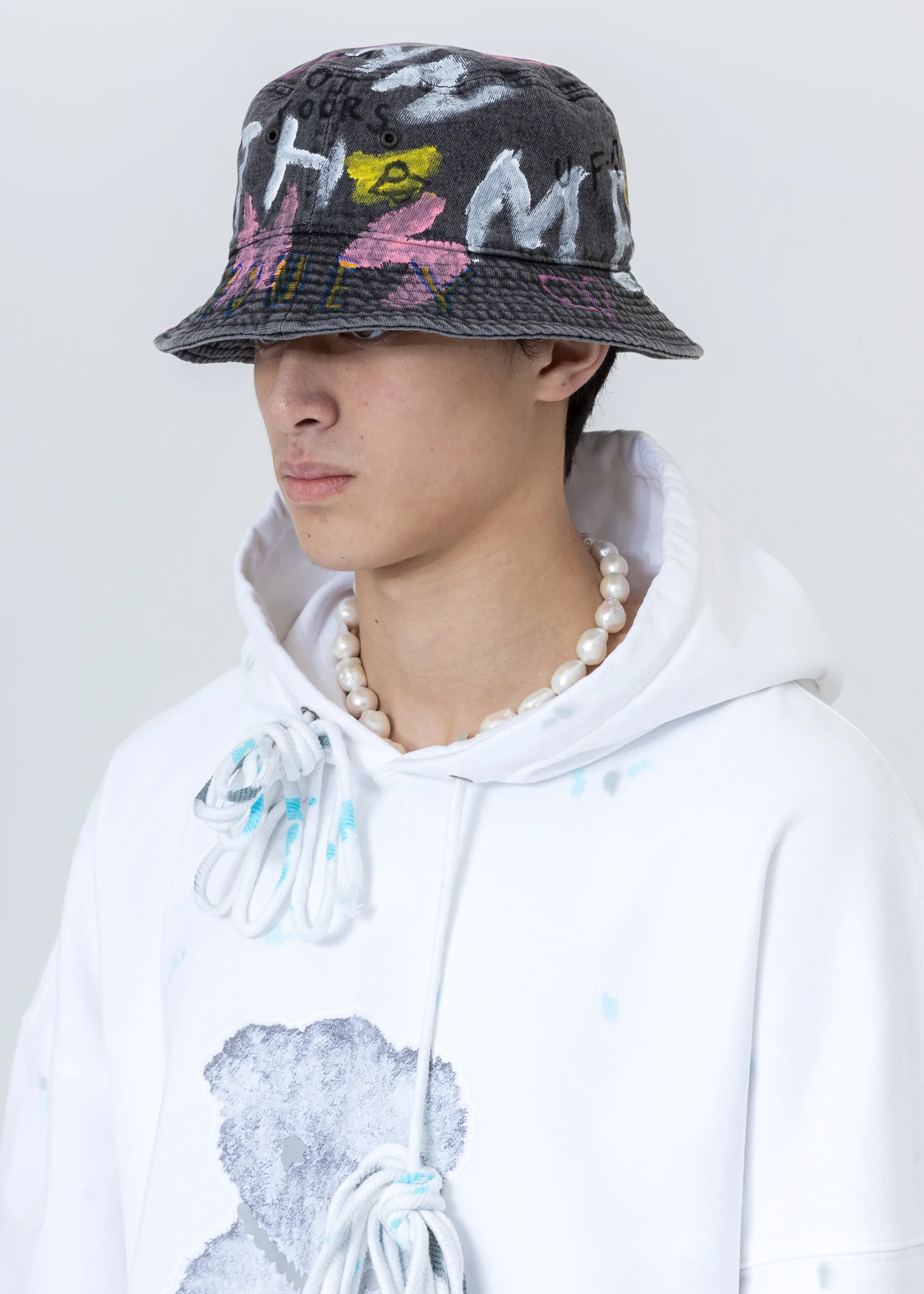 Black Paintd Denim Bucket Hat -Monopoly,Richie Rich - Image 7