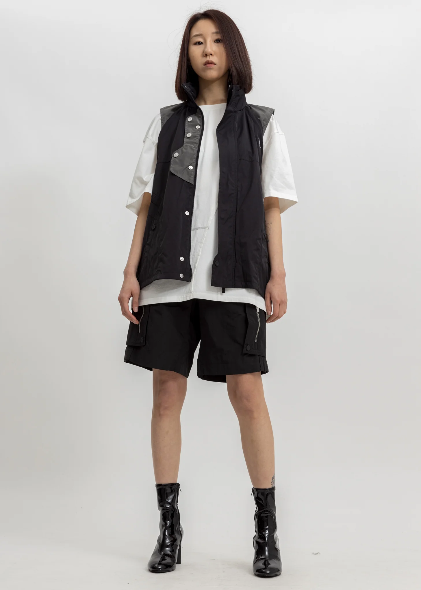 Black Panelled Intervein Stitch Convertible Track Jacket - Image 11