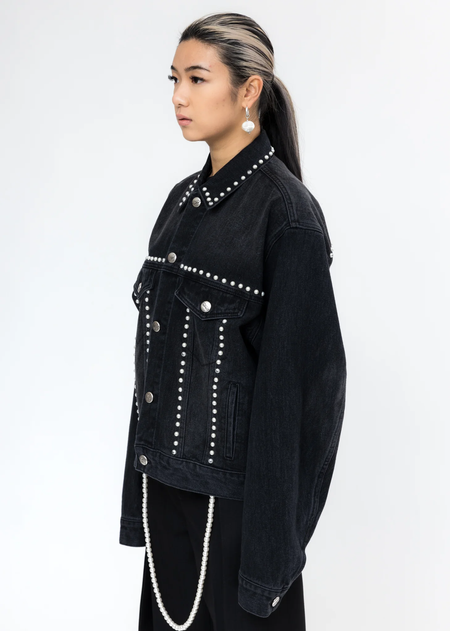 Black Pearl Lining Denim Jacket - Image 3