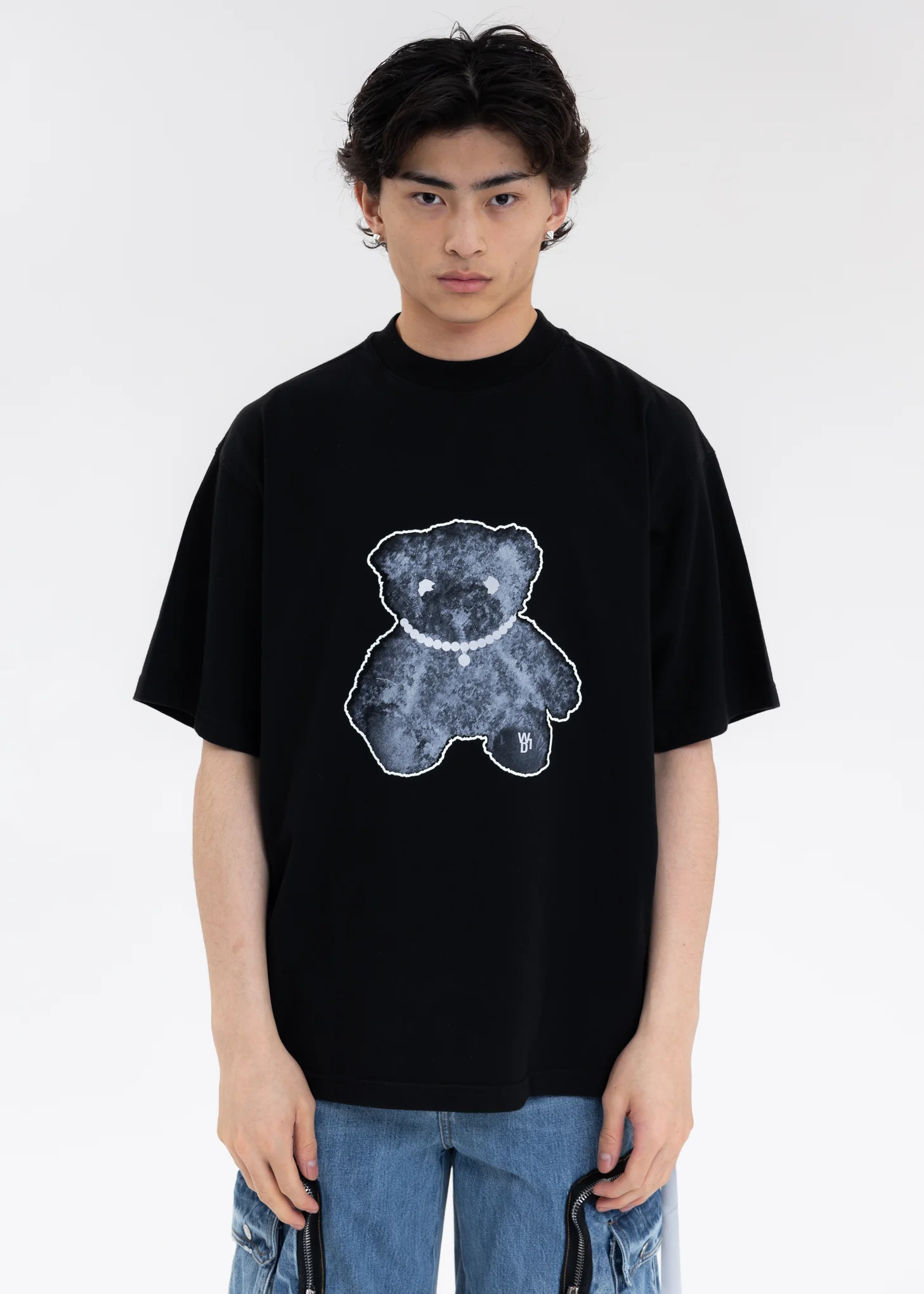 BLACK PEARL NECKLACE TEDDY T-SHIRT (REFLECTIVE)