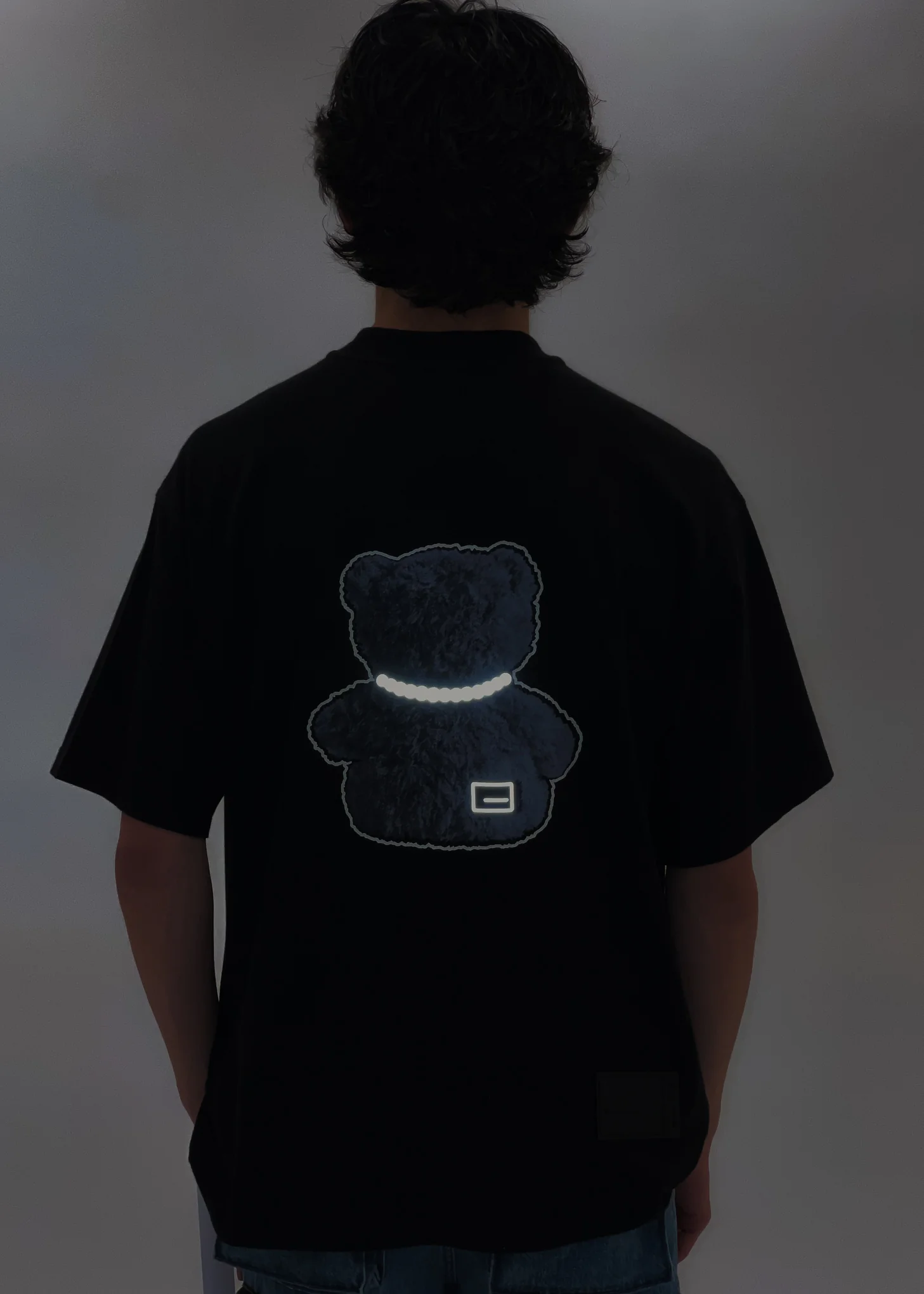 BLACK PEARL NECKLACE TEDDY T-SHIRT (REFLECTIVE) - Image 3