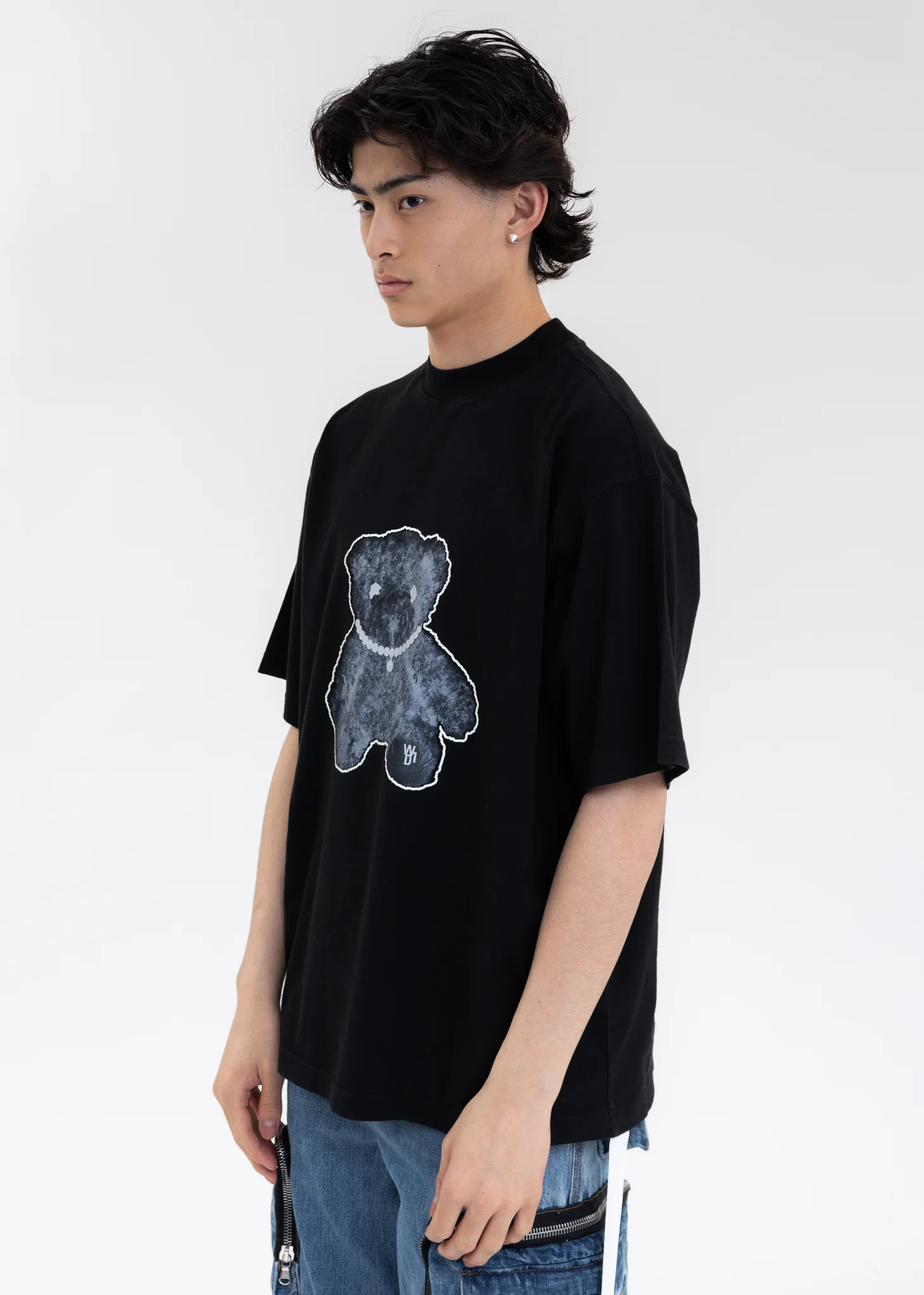 BLACK PEARL NECKLACE TEDDY T-SHIRT (REFLECTIVE) - Image 4