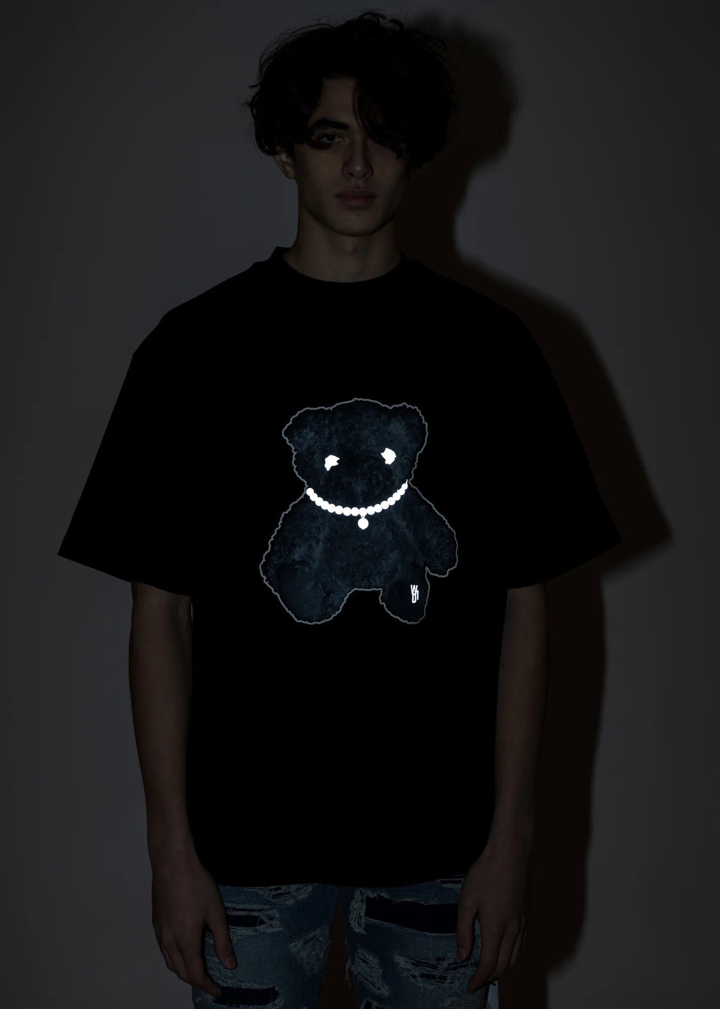 Black Pearl Necklace Teddy T-Shirt (Reflect) - Image 2