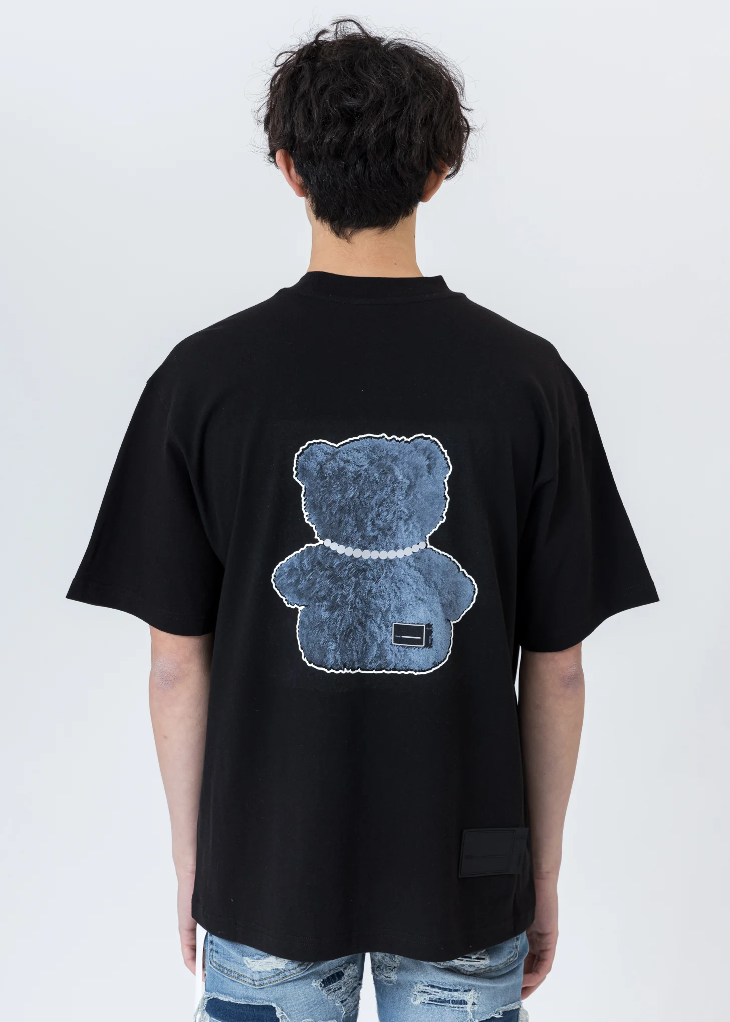 Black Pearl Necklace Teddy T-Shirt (Reflect) - Image 5