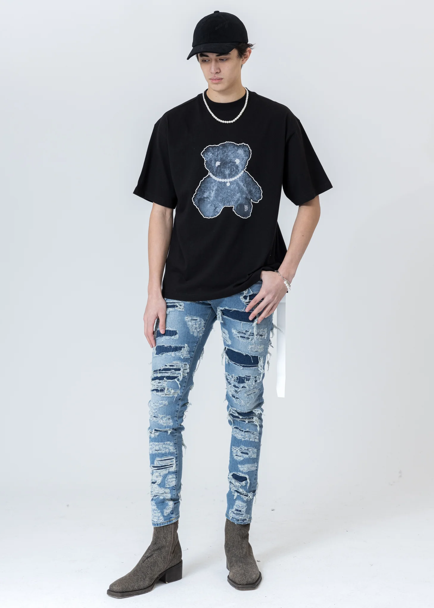 Black Pearl Necklace Teddy T-Shirt (Reflect) - Image 7