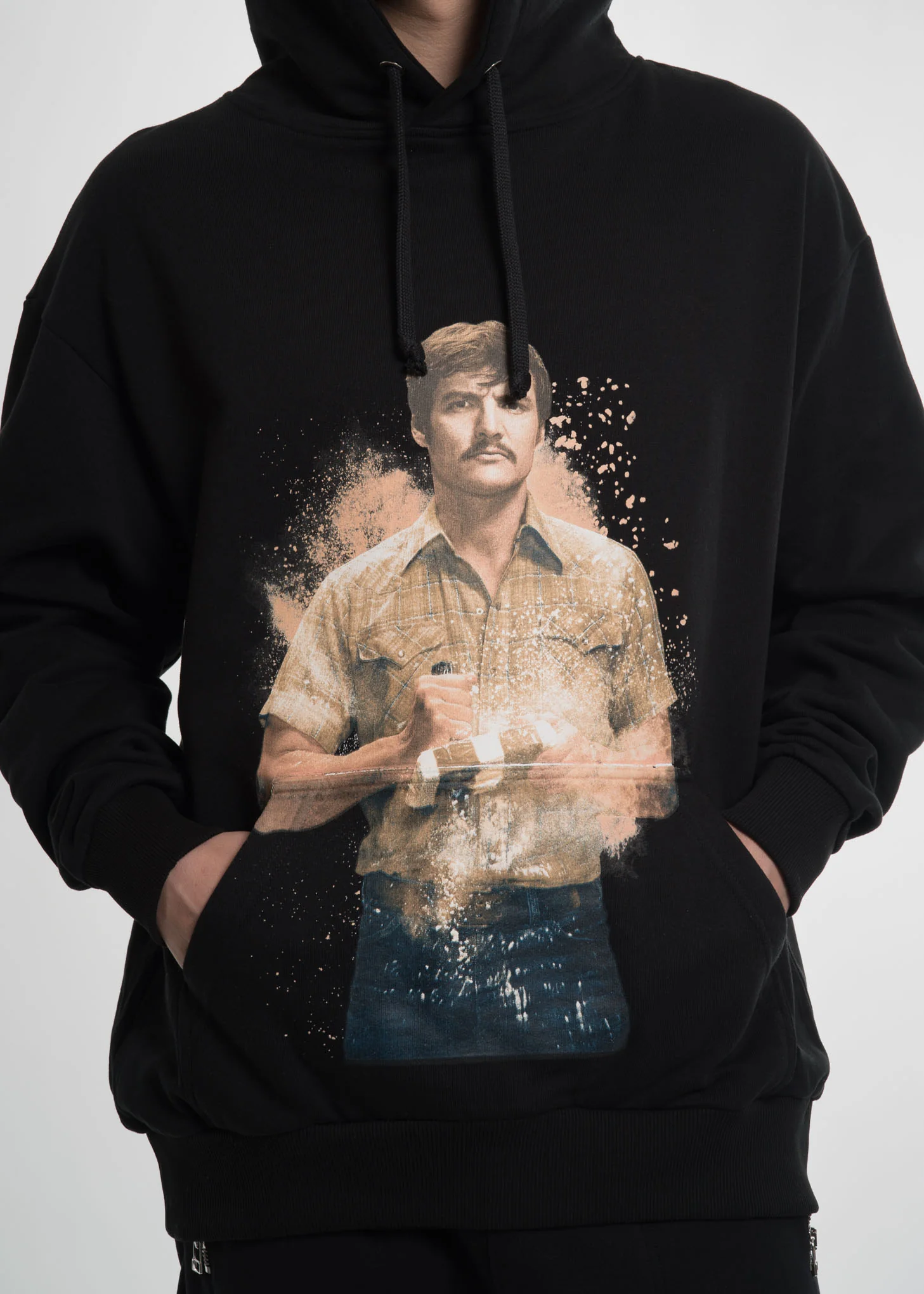 Black Pena Hoodie - Image 2
