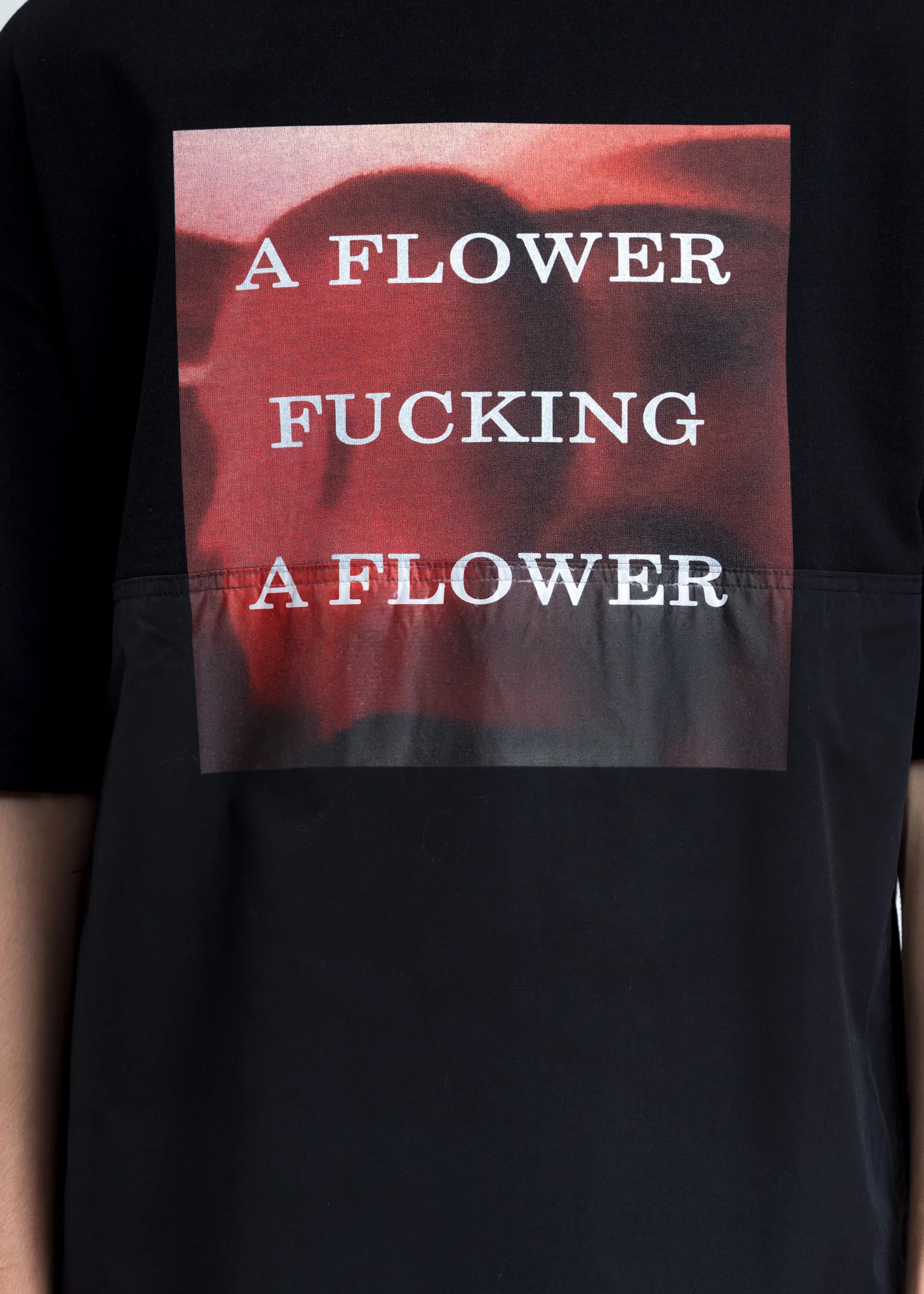 Black Photo Print T-Shirt - Image 2