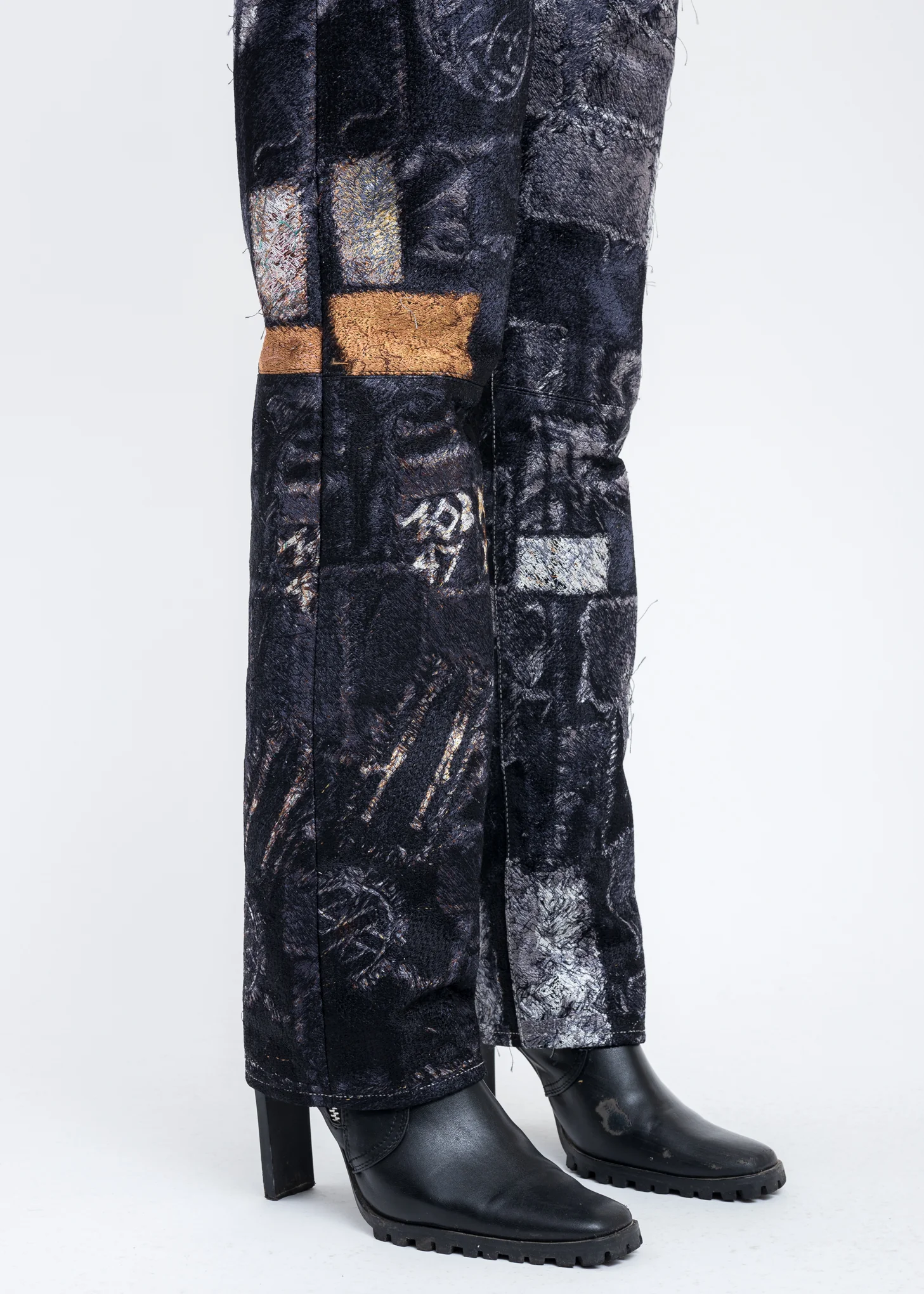 Black PHOTO STITCH Pants - Image 7