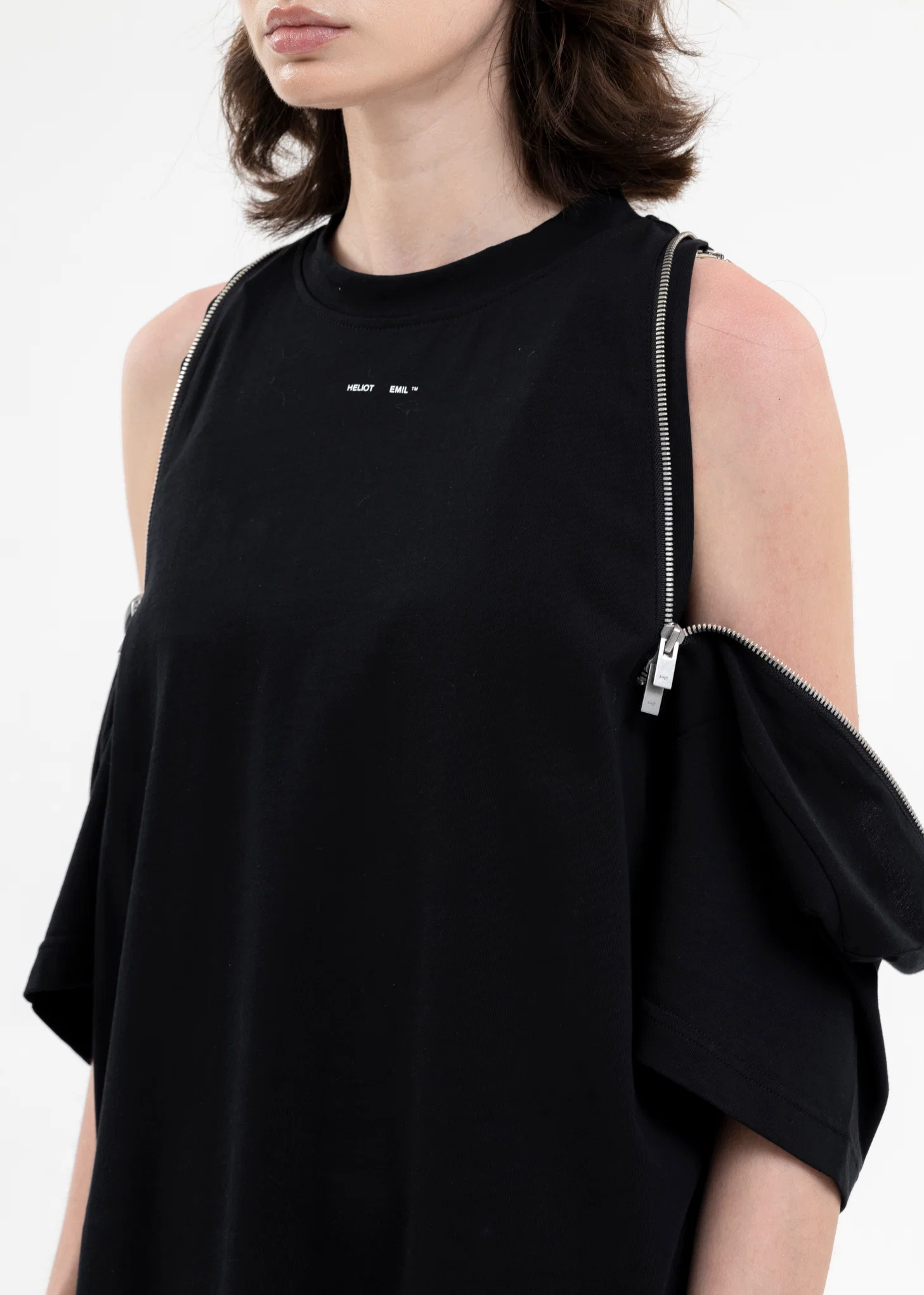 BLACK PLUVIOSE T-SHIRT - Image 2