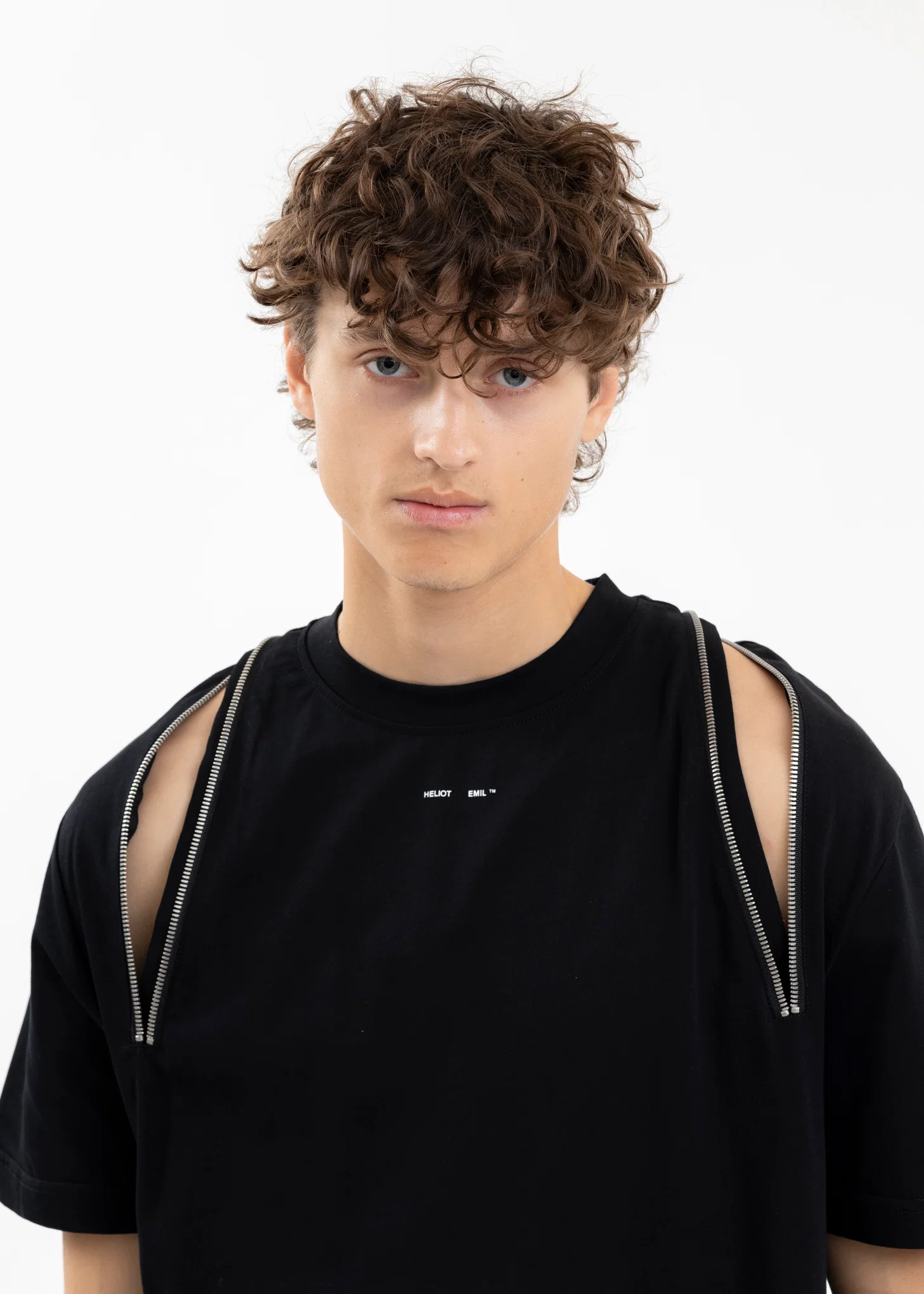 BLACK PLUVIOSE T-SHIRT - Image 6