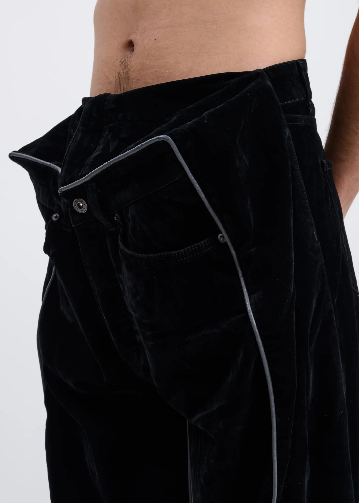 Black Pop-Up Jeans - Image 4