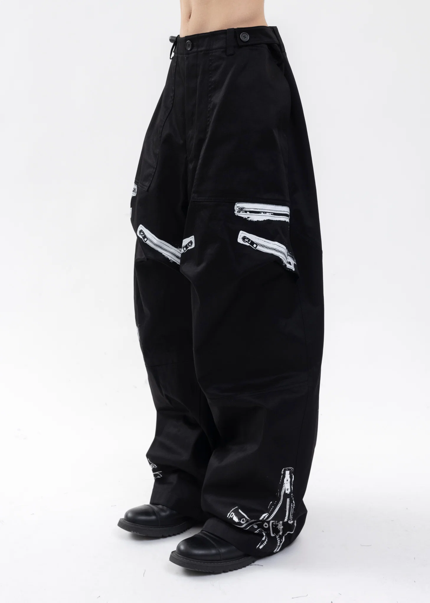 BLACK PRINT FLAP POCKET WIDE-FIT PANTS - Image 2