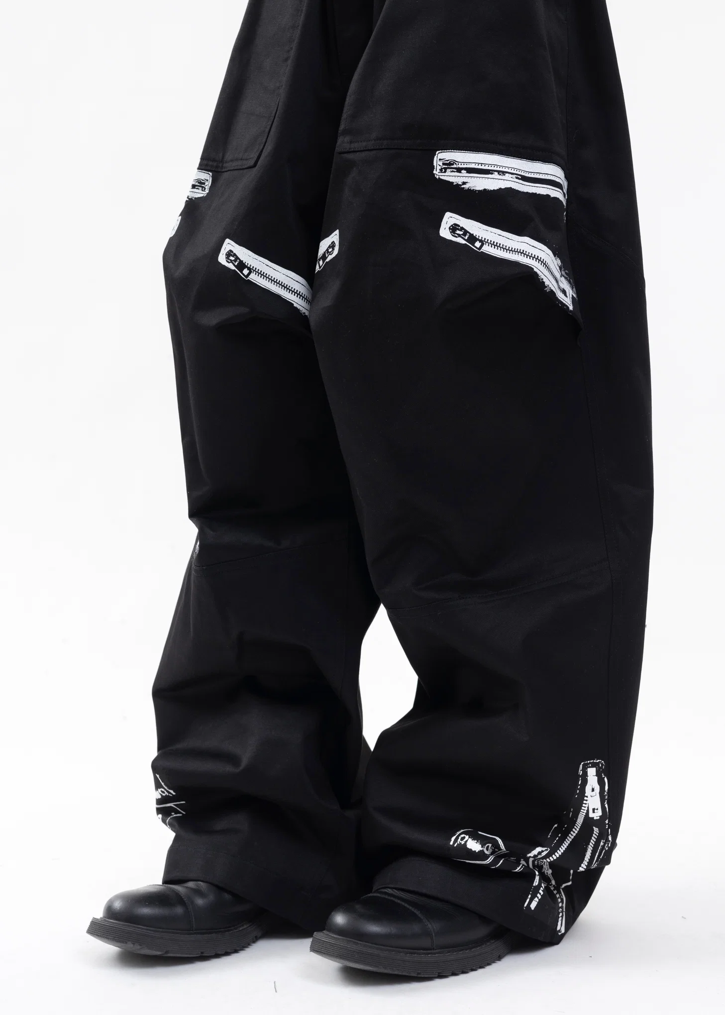 BLACK PRINT FLAP POCKET WIDE-FIT PANTS - Image 5