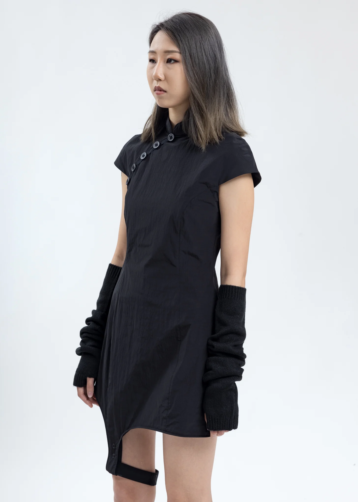 Black Qipao With Sleeves - Image 3